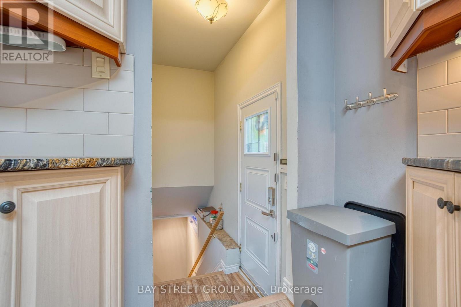 37 Wenlock Crescent, London North, Ontario  N6G 3B5 - Photo 20 - X12174832