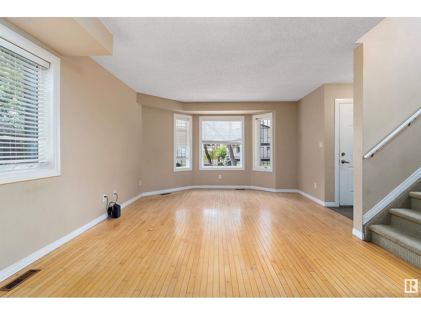 Property at 11945/11947 80 ST NW image 2