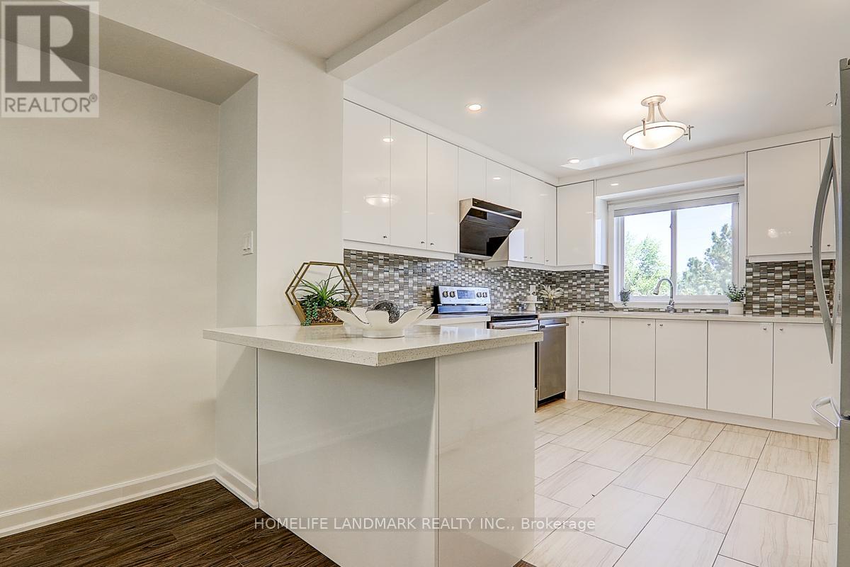 538 Jack Giles Circle, Newmarket, Ontario  L3X 1X9 - Photo 16 - N12174873