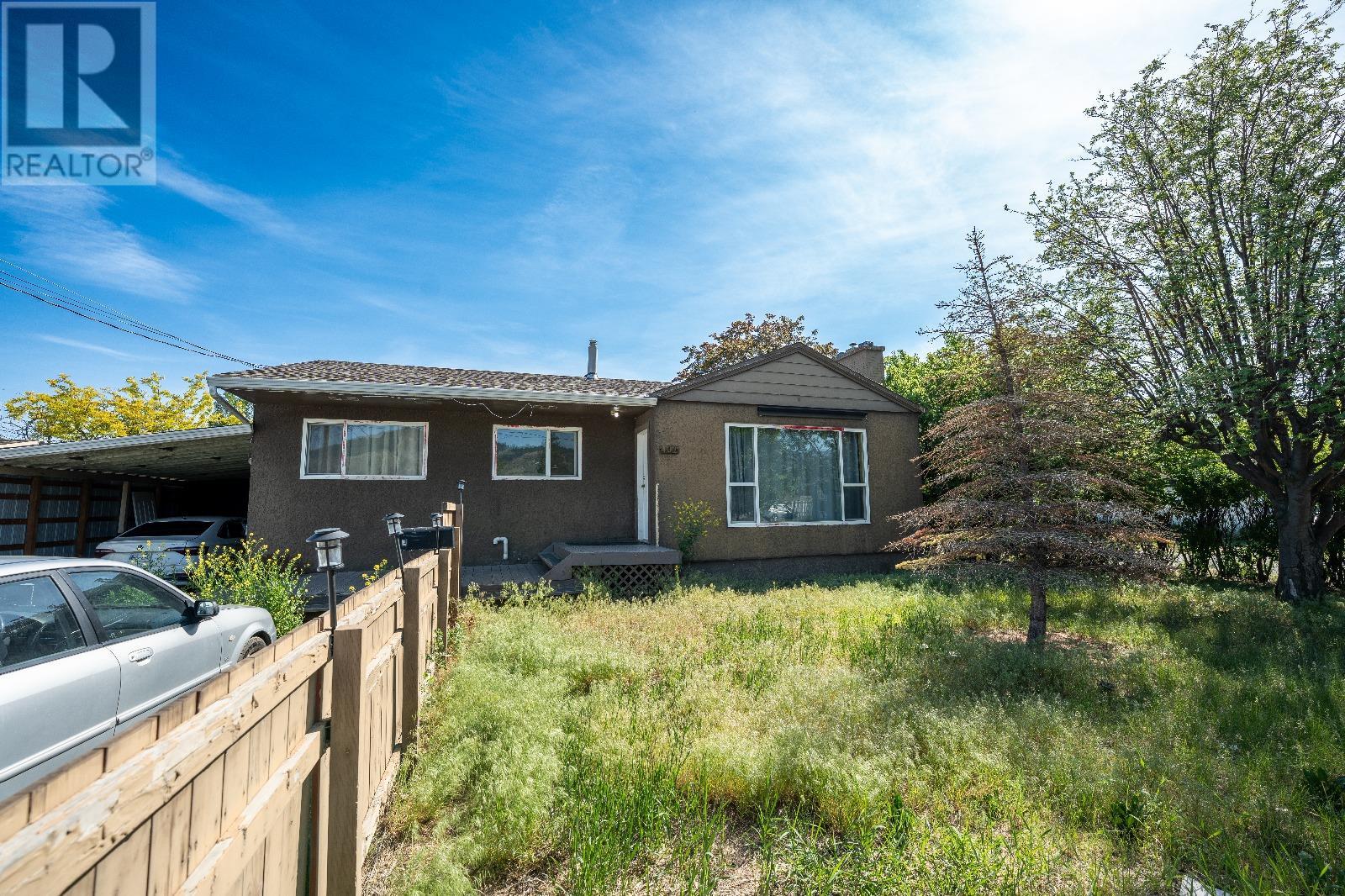 Property at 402 MULBERRY Avenue image 4