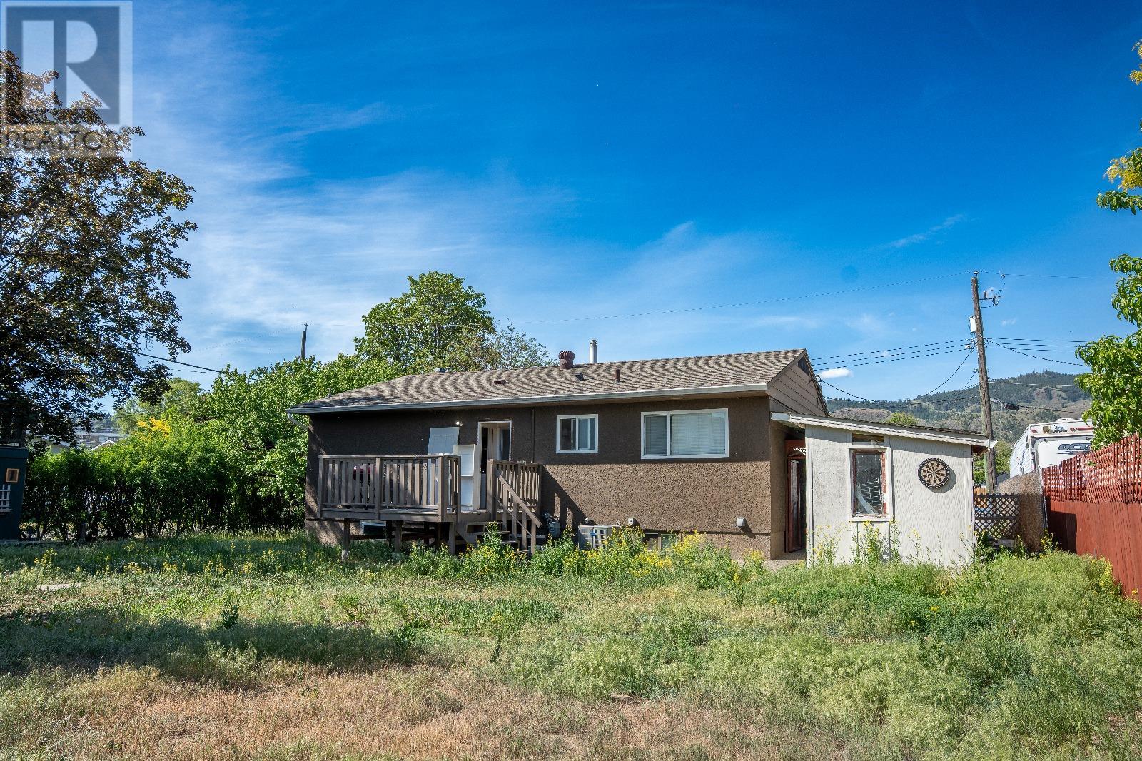 402 MULBERRY Avenue, Kamloops, BC V2B2R2