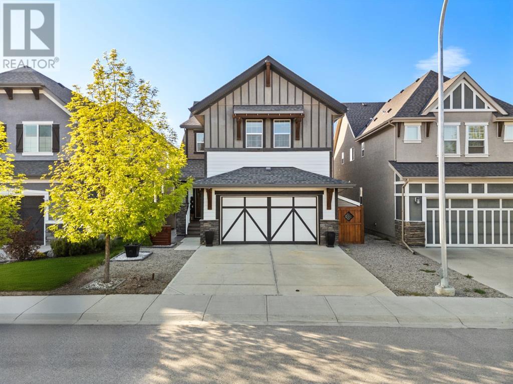 Property at 24 Masters Court SE image 3