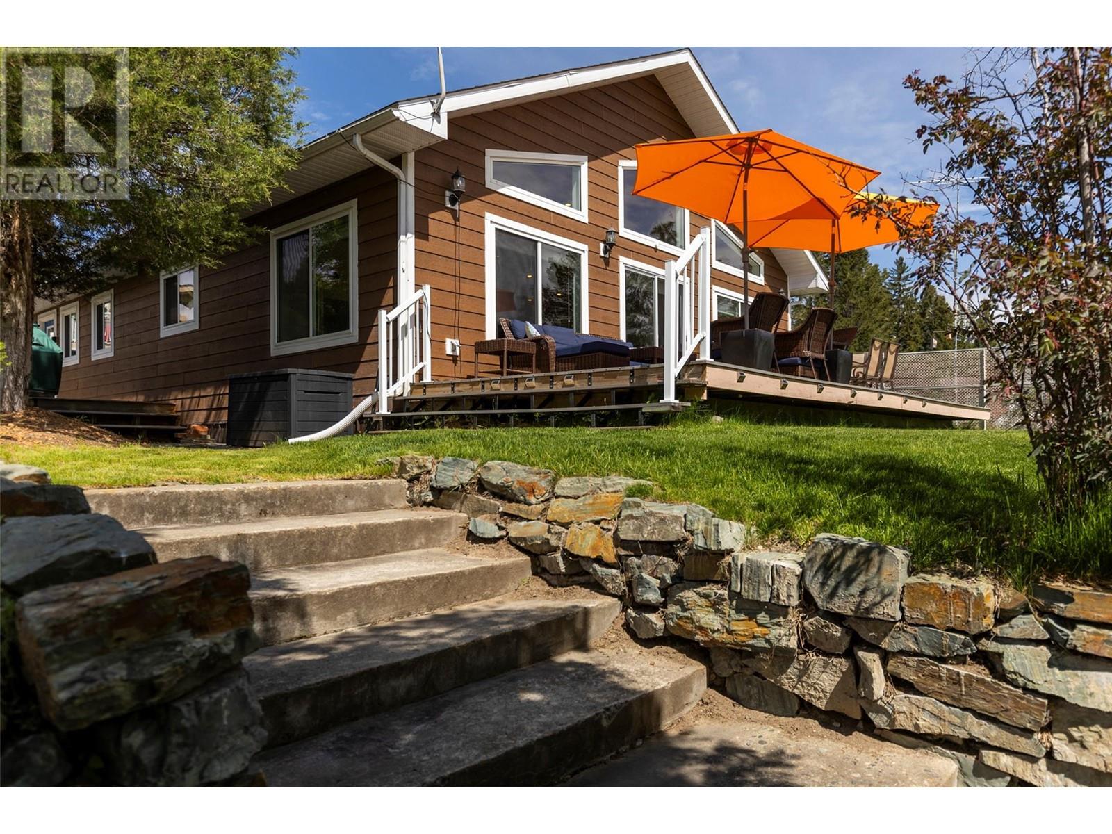 398 Currie Road, baynes lake, British Columbia