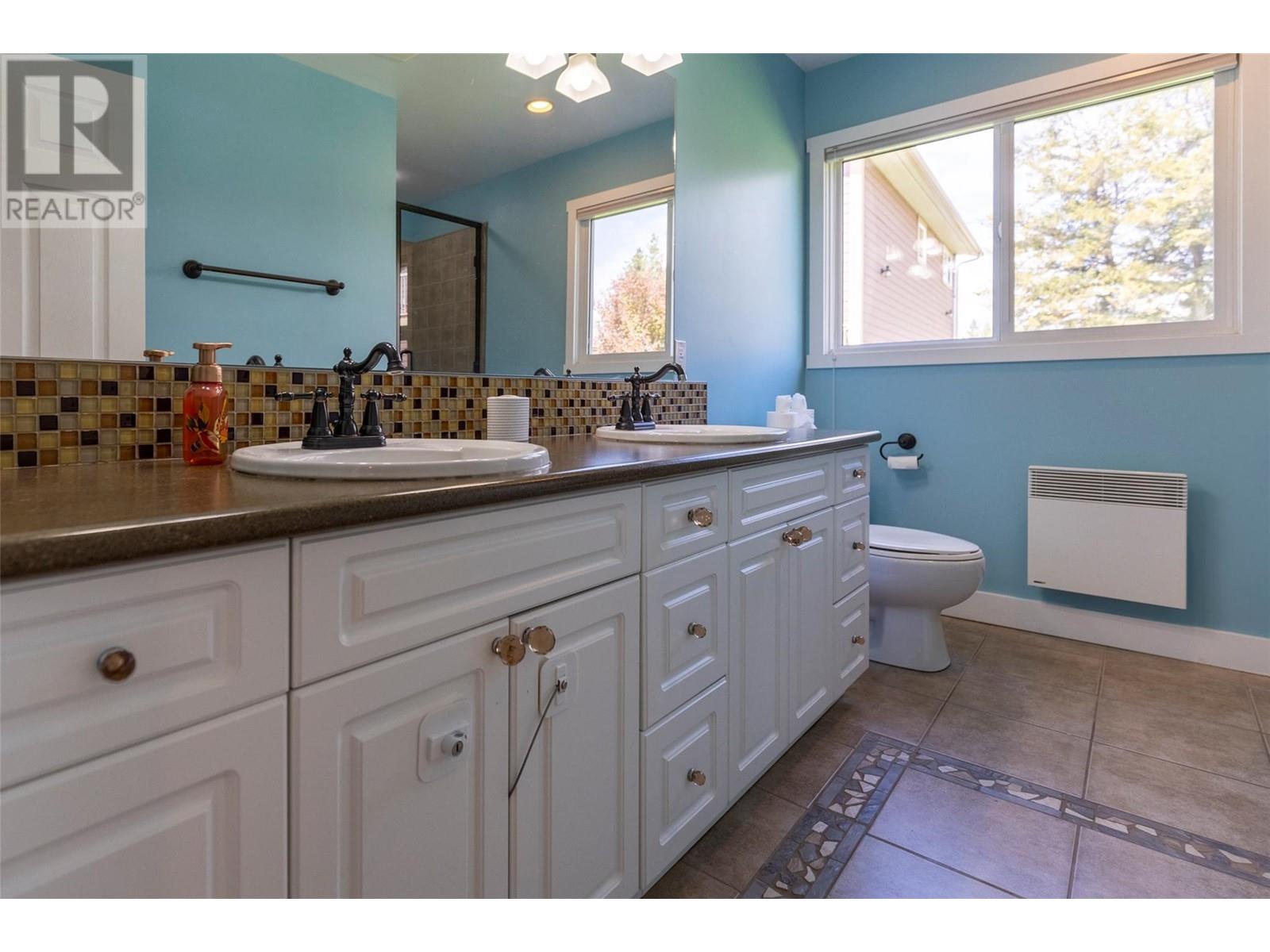 398 Currie Road, Baynes Lake, British Columbia  V0B 1T4 - Photo 37 - 10349262