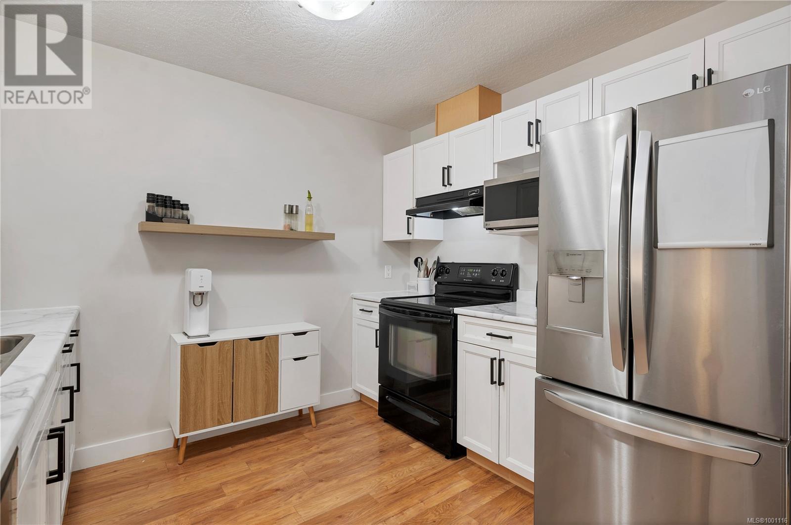 Property at 140 701 Hilchey Rd image 2