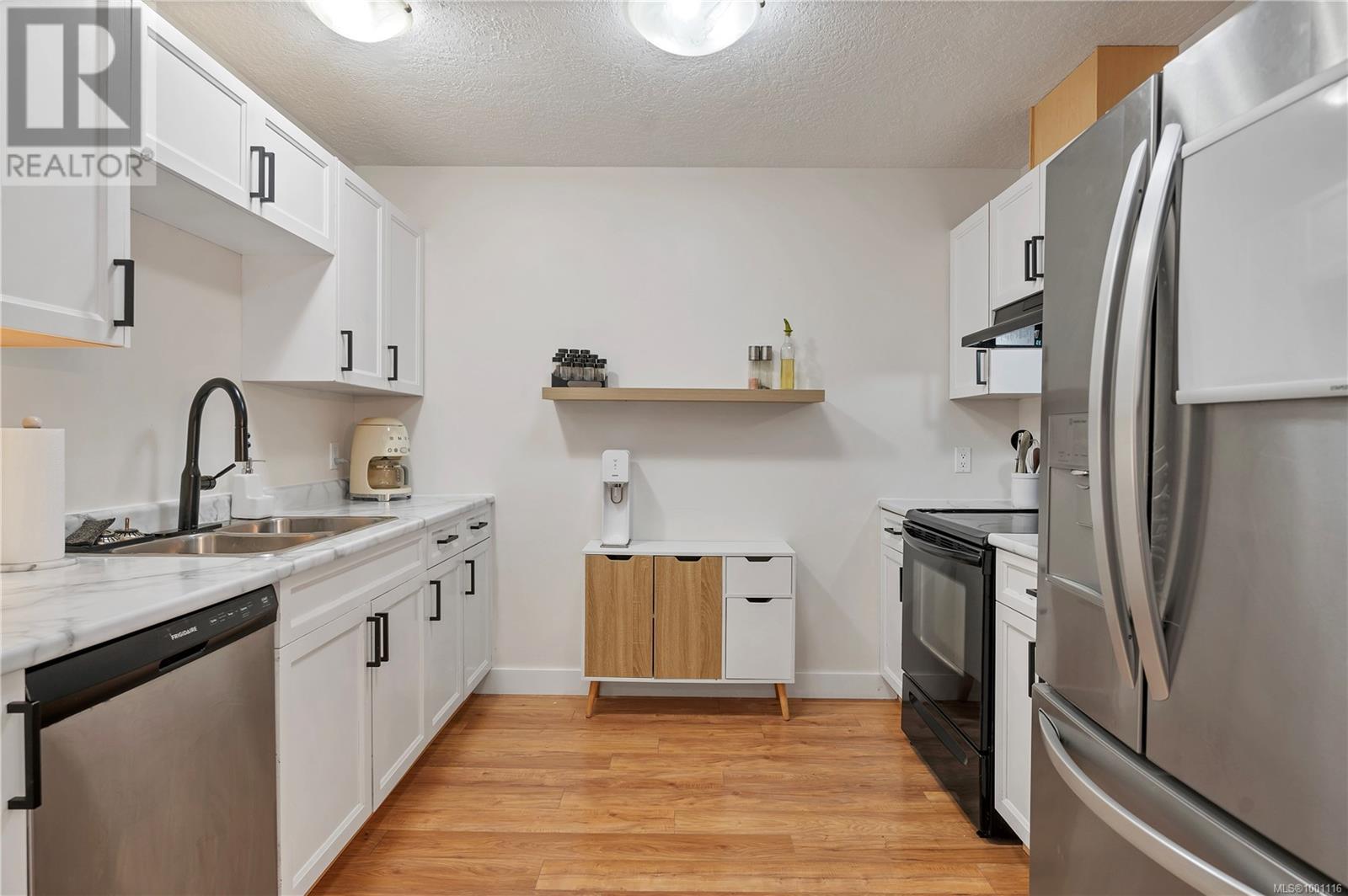 Property at 140 701 Hilchey Rd image 3