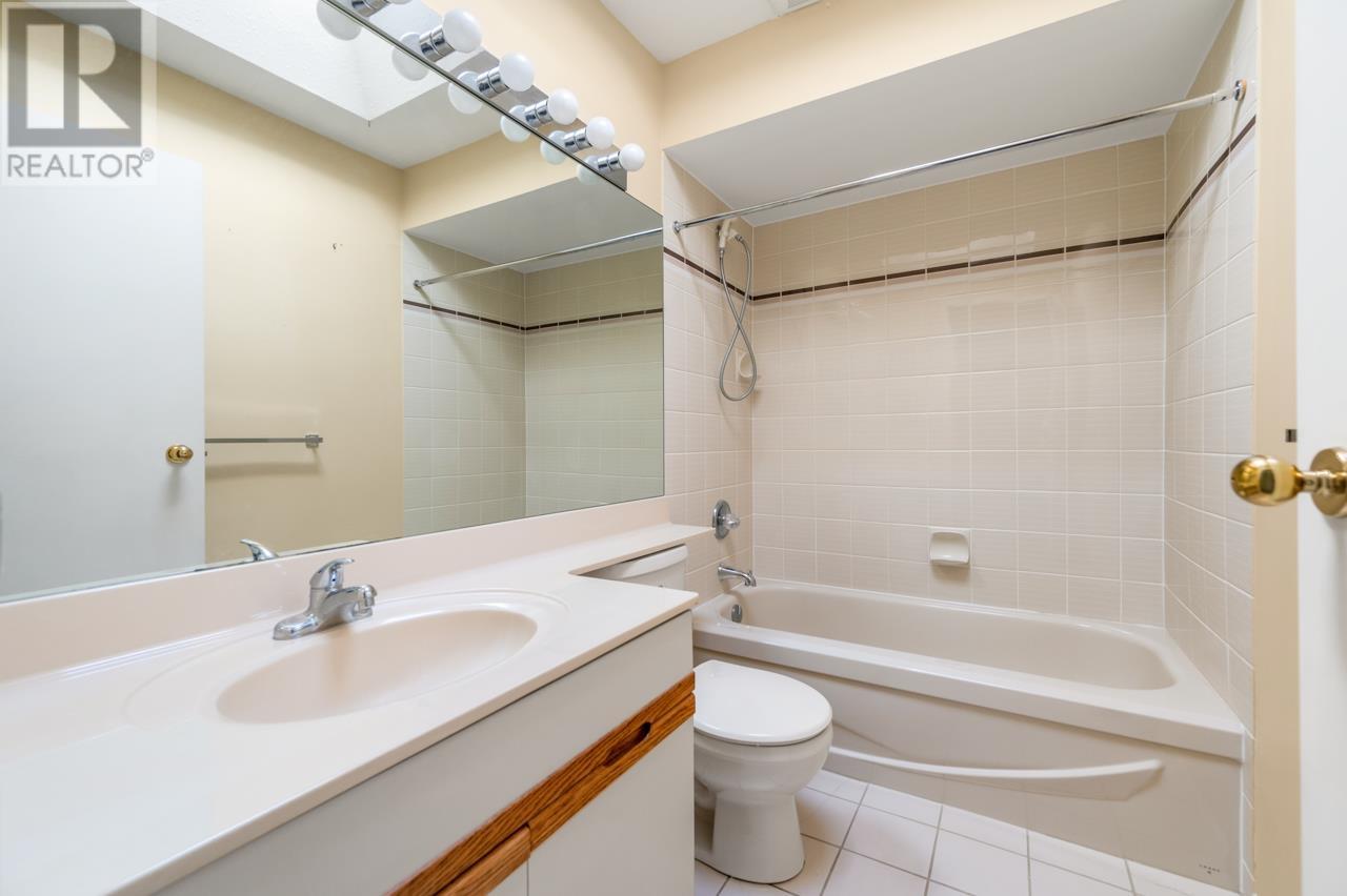 3985 Creekside Place, Burnaby, British Columbia  V5G 4P8 - Photo 19 - R2998932