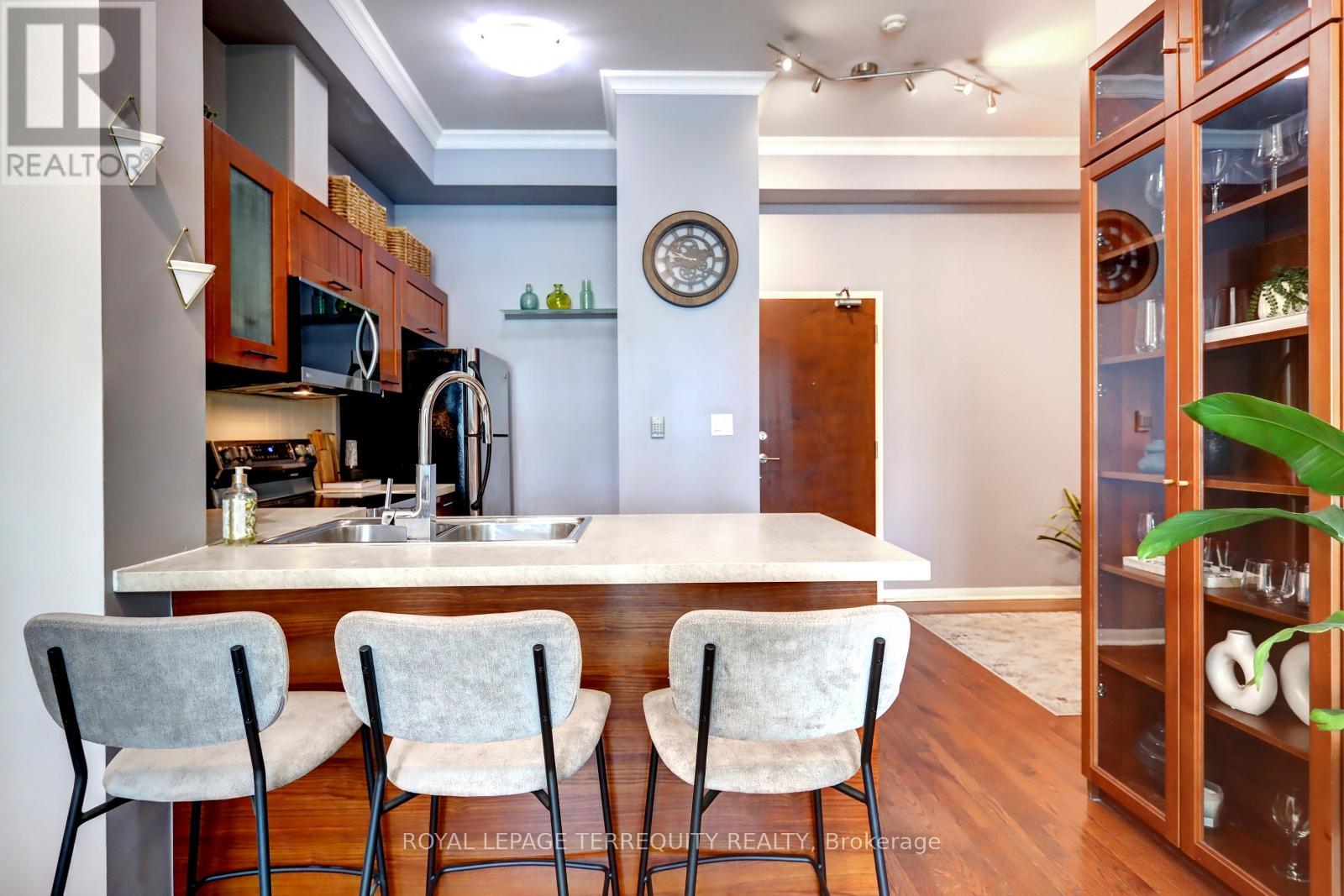 514 - 3391 Bloor Street W, Toronto (Islington-City Centre West), Ontario  M8X 1G3 - Photo 9 - W12174875