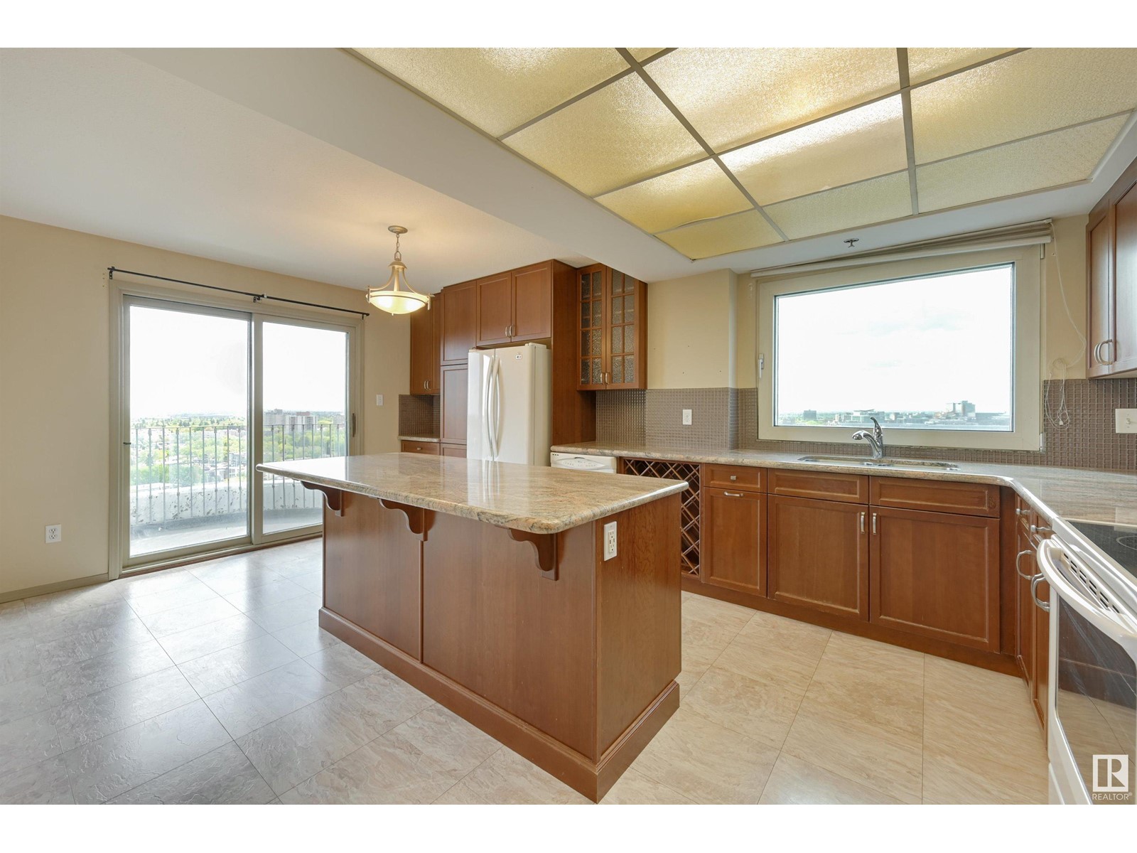 Property at #1701 10731 SASKATCHEWAN DR NW image 4