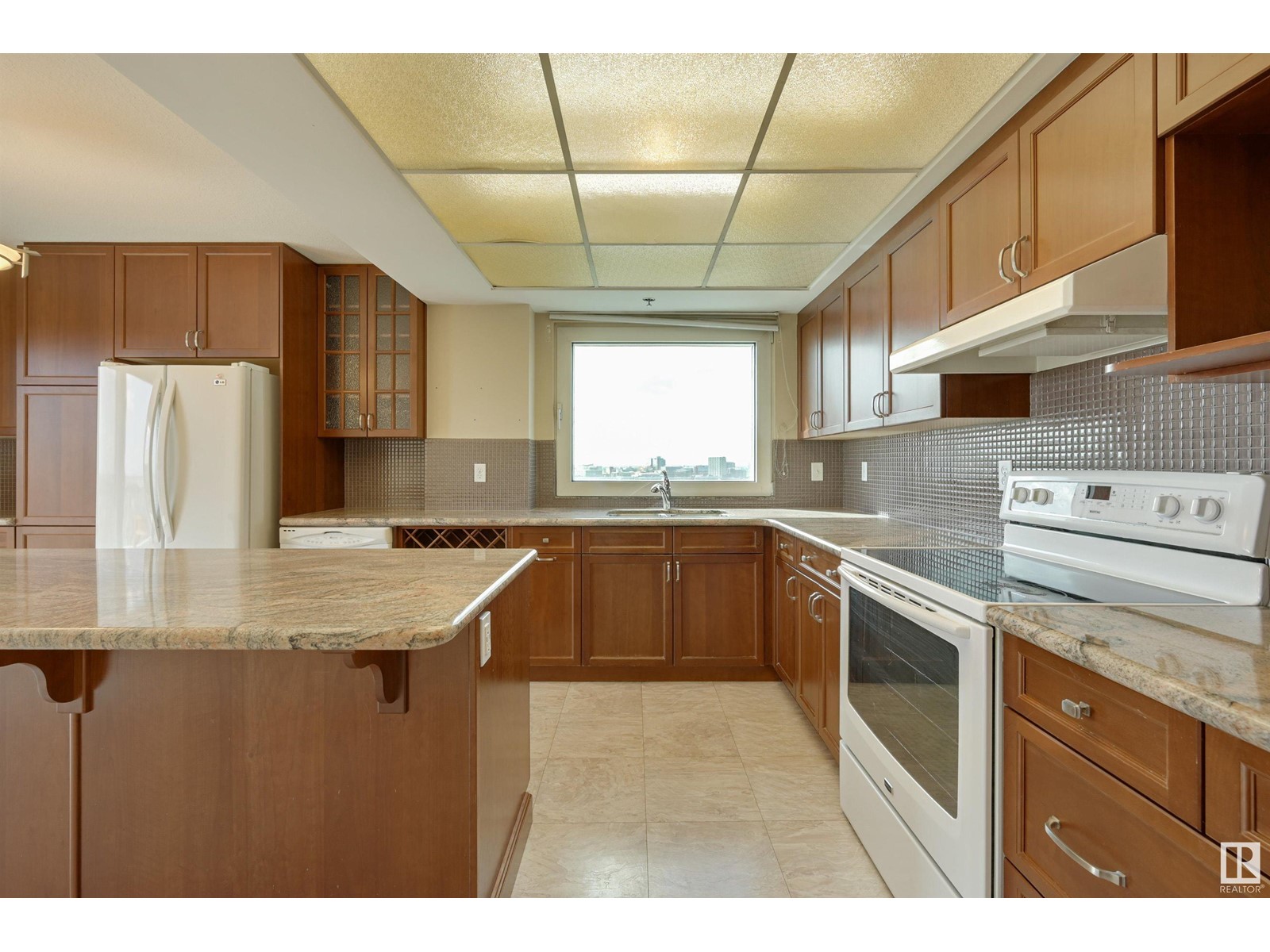 Property at #1701 10731 SASKATCHEWAN DR NW image 5