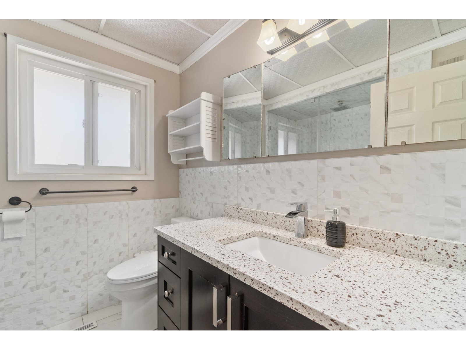 11625 99 Avenue, Surrey, British Columbia  V3V 2M2 - Photo 11 - R3006899