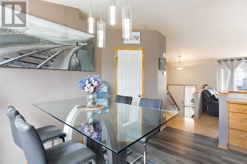 134 Erin Grove Se, Calgary, Alberta  T2B 3L2 - Photo 13 - A2213975