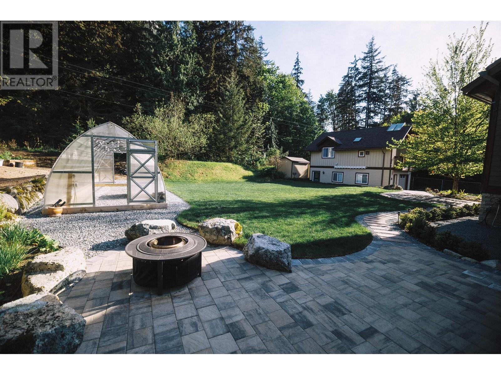 1002 Balsam Place, Squamish, British Columbia  V8B 0W1 - Photo 37 - R3000278