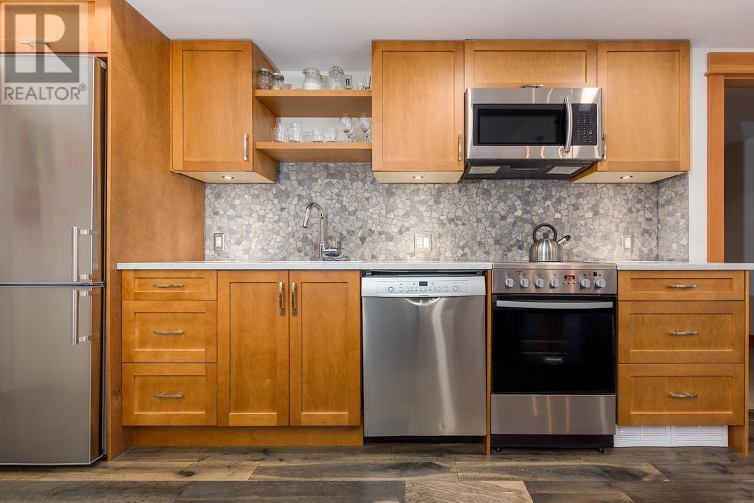 1002 Balsam Place, Squamish, British Columbia  V8B 0W1 - Photo 25 - R3000278