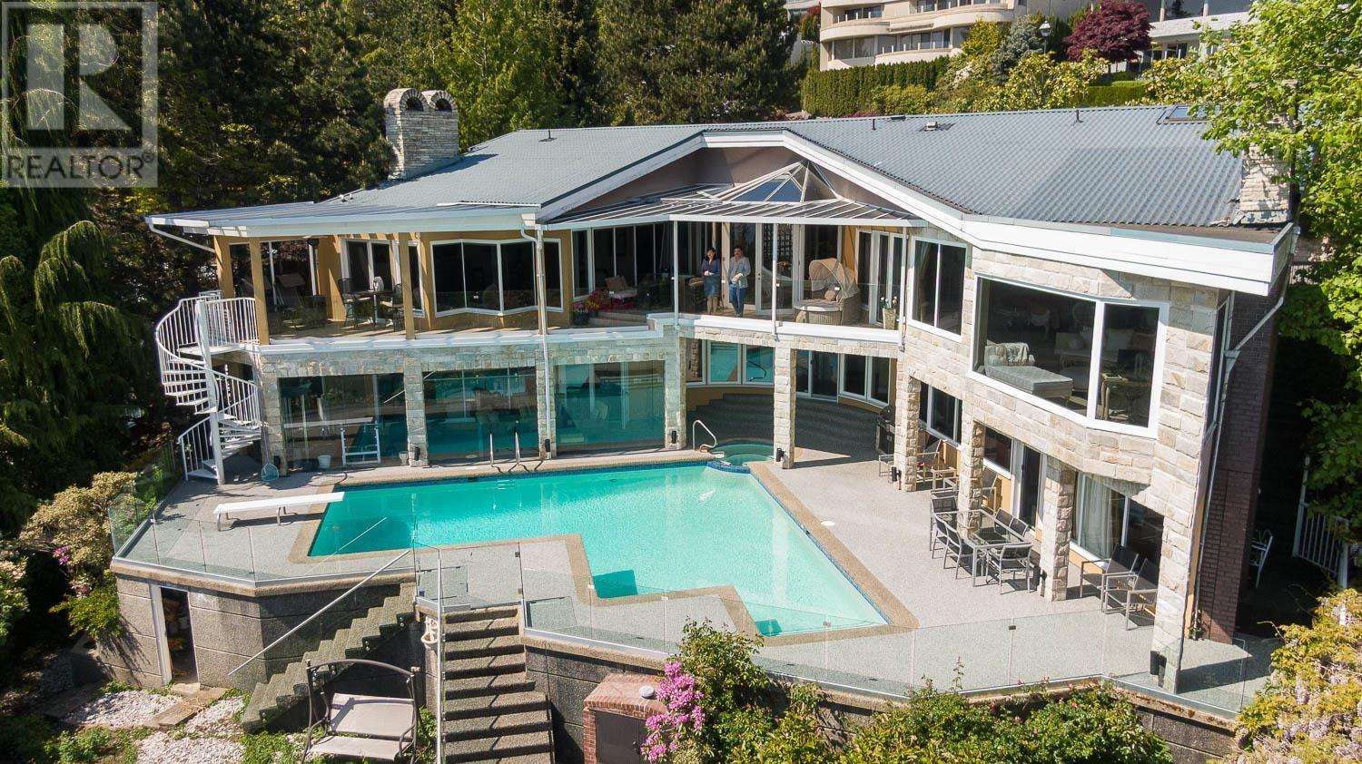 1438 Chippendale Road, West Vancouver, British Columbia  V7S 2N6 - Photo 2 - R3007419