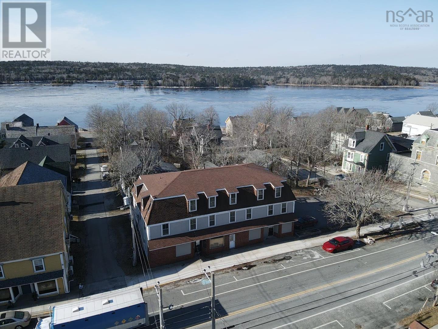 137 Water Street, Shelburne, Nova Scotia  B0T 1W0 - Photo 1 - 202501549