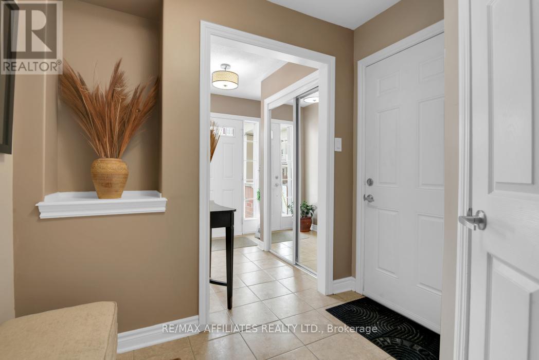 2618 Baynes Sound Way, Ottawa, Ontario  K2J 0X2 - Photo 3 - X12068176