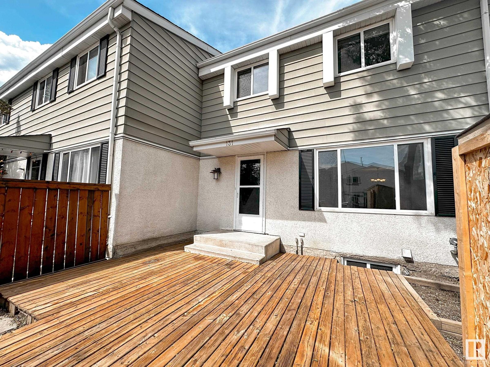 Property at 131 PRIMROSE GARDENS GD NW image 1