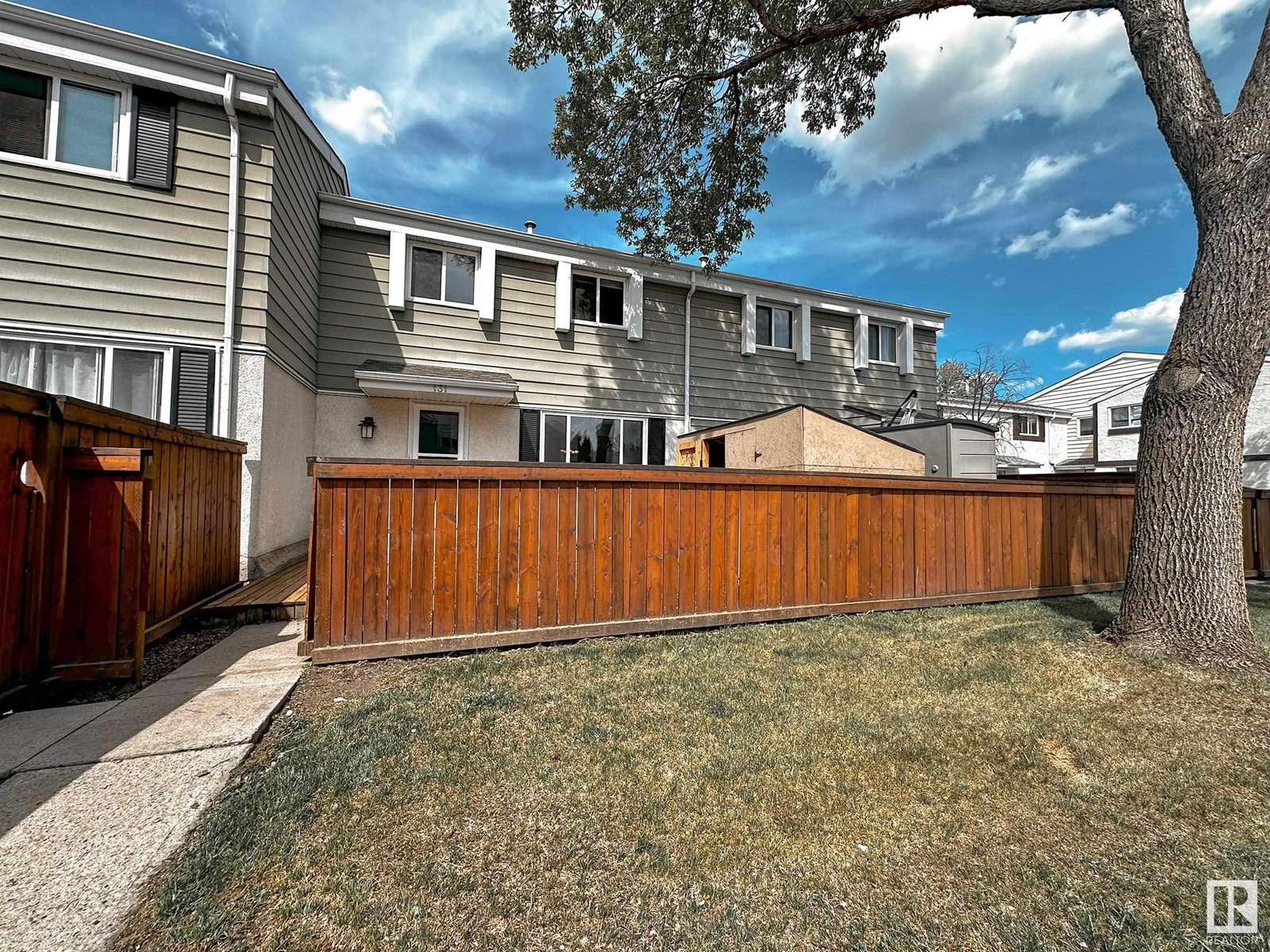 Property at 131 PRIMROSE GARDENS GD NW image 2