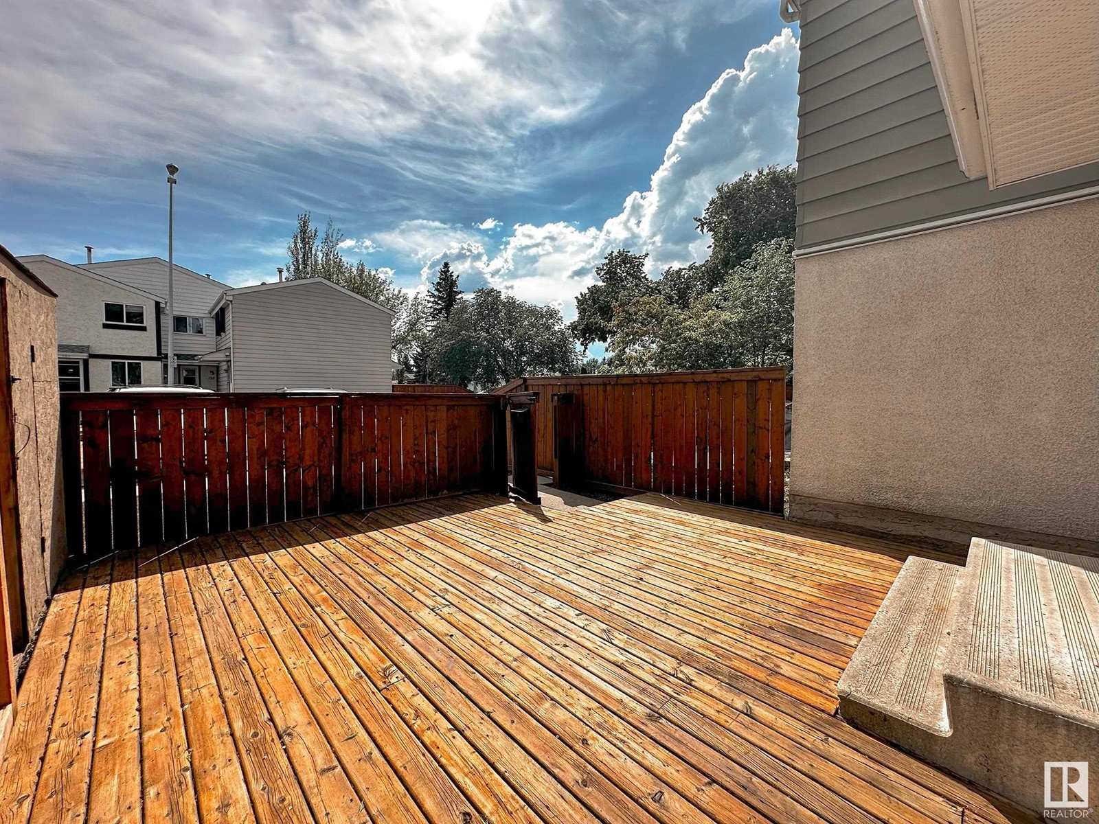 Property at 131 PRIMROSE GARDENS GD NW image 4
