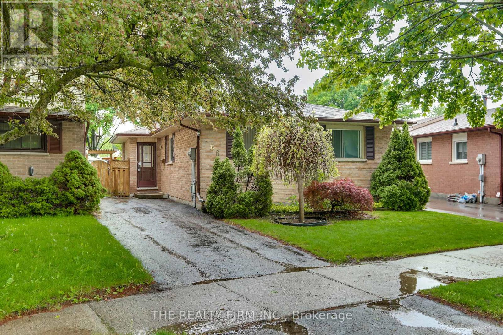 86 Caprice Crescent