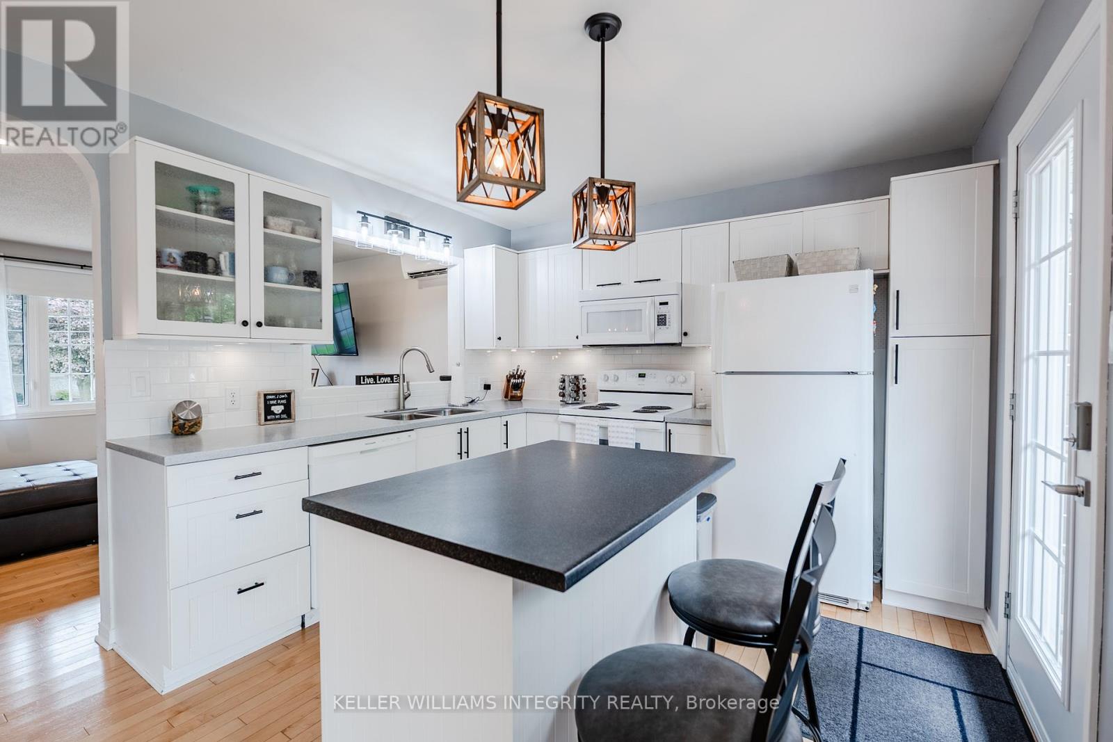 35 Wellington Street W, Cornwall, Ontario  K6J 5G7 - Photo 9 - X12174963