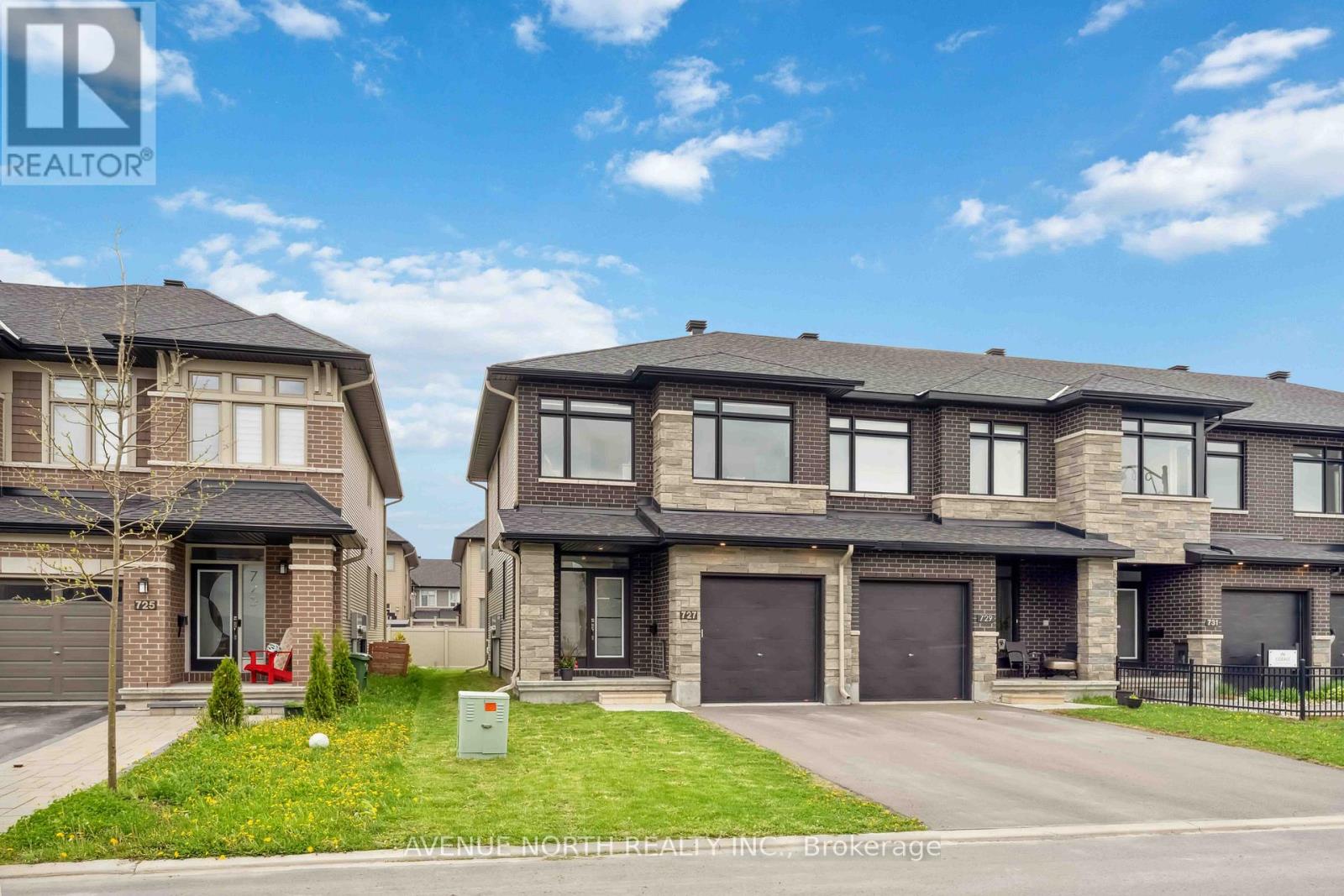 727 Cairn Crescent, Ottawa, Ontario  K1W 0P4 - Photo 3 - X12174936