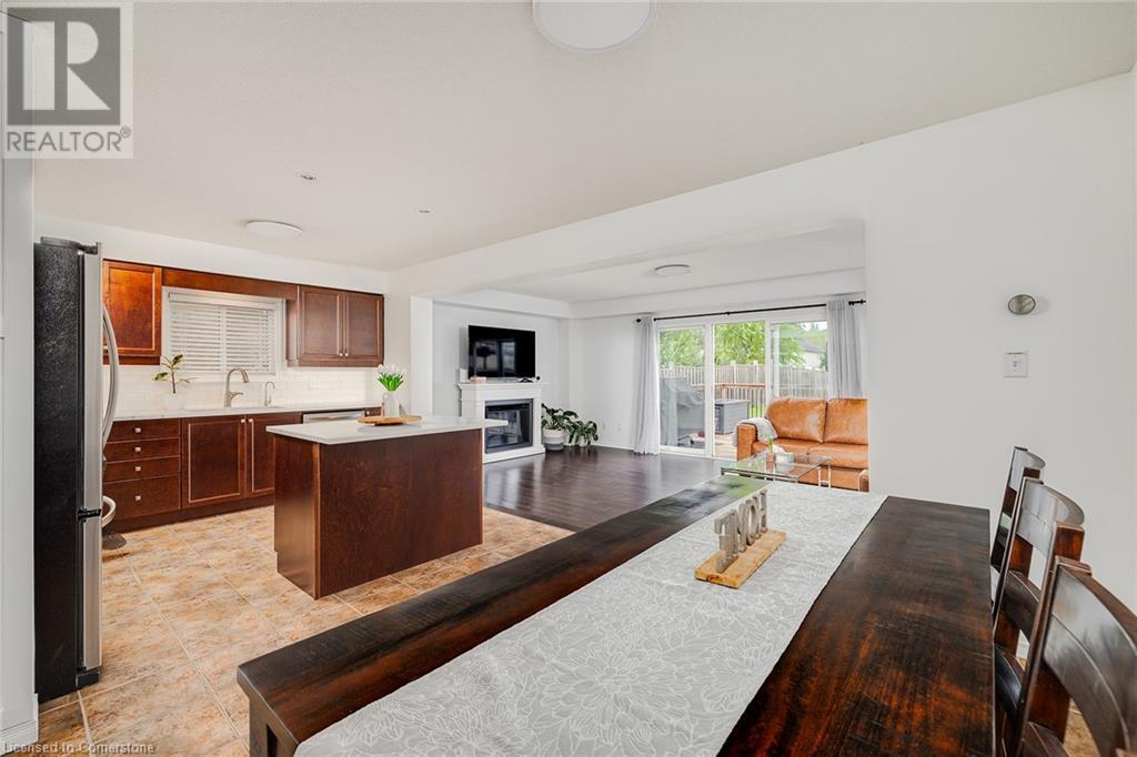 453 Beaumont Crescent, Kitchener, Ontario  N2A 0C4 - Photo 4 - 40733879