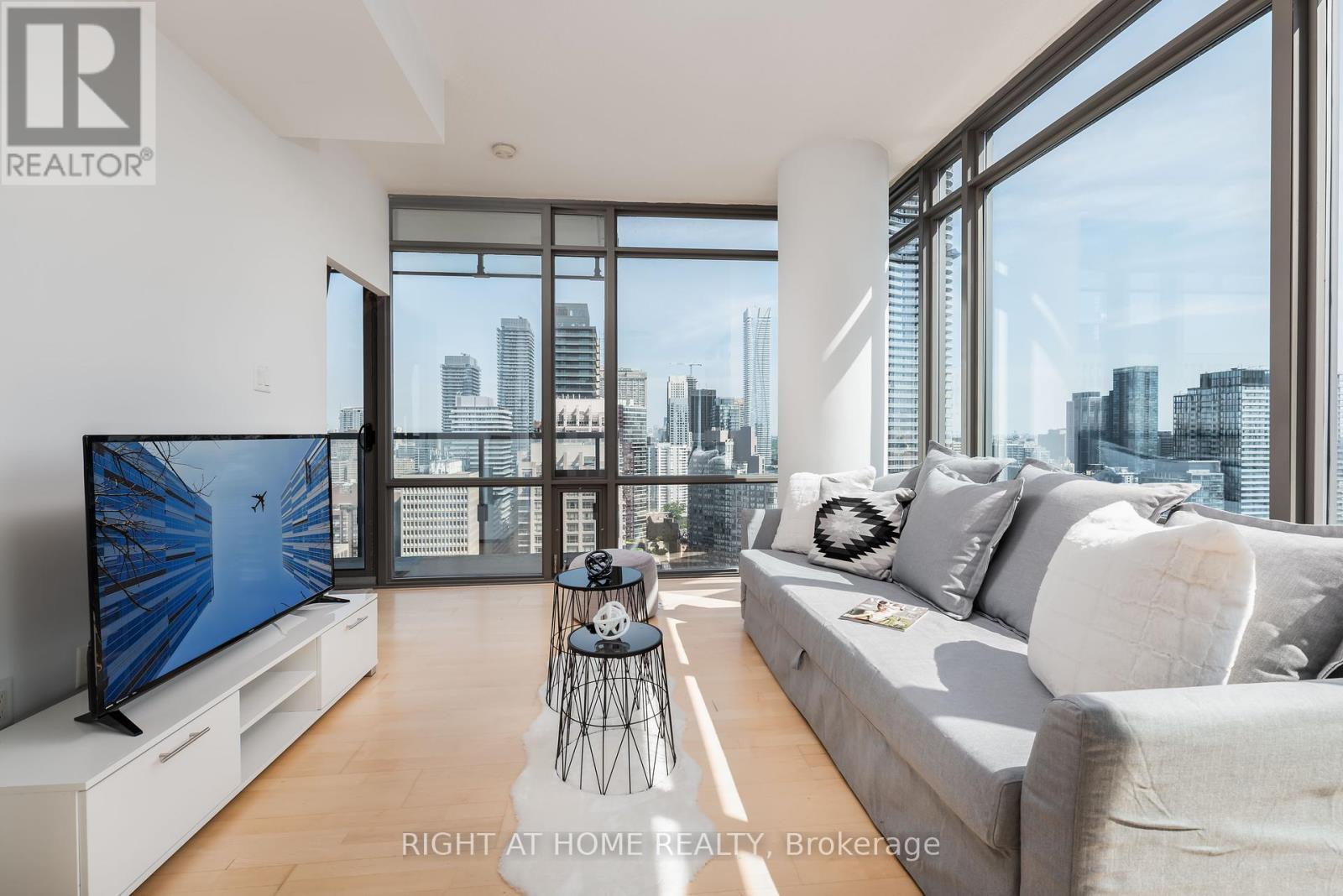 3006 - 37 Grosvenor Street, Toronto, Ontario  M4Y 3G5 - Photo 10 - C12174903