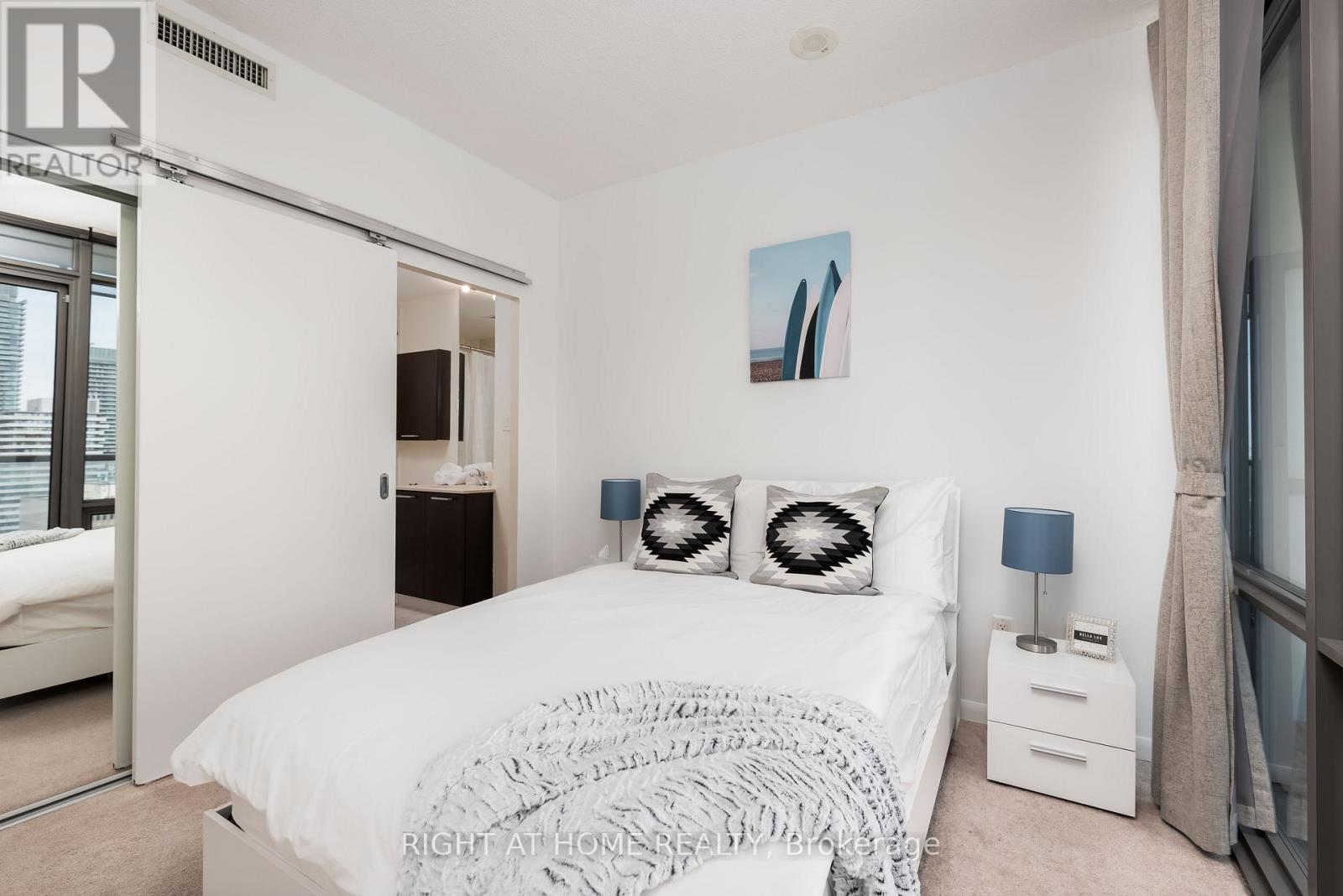 3006 - 37 Grosvenor Street, Toronto, Ontario  M4Y 3G5 - Photo 13 - C12174903