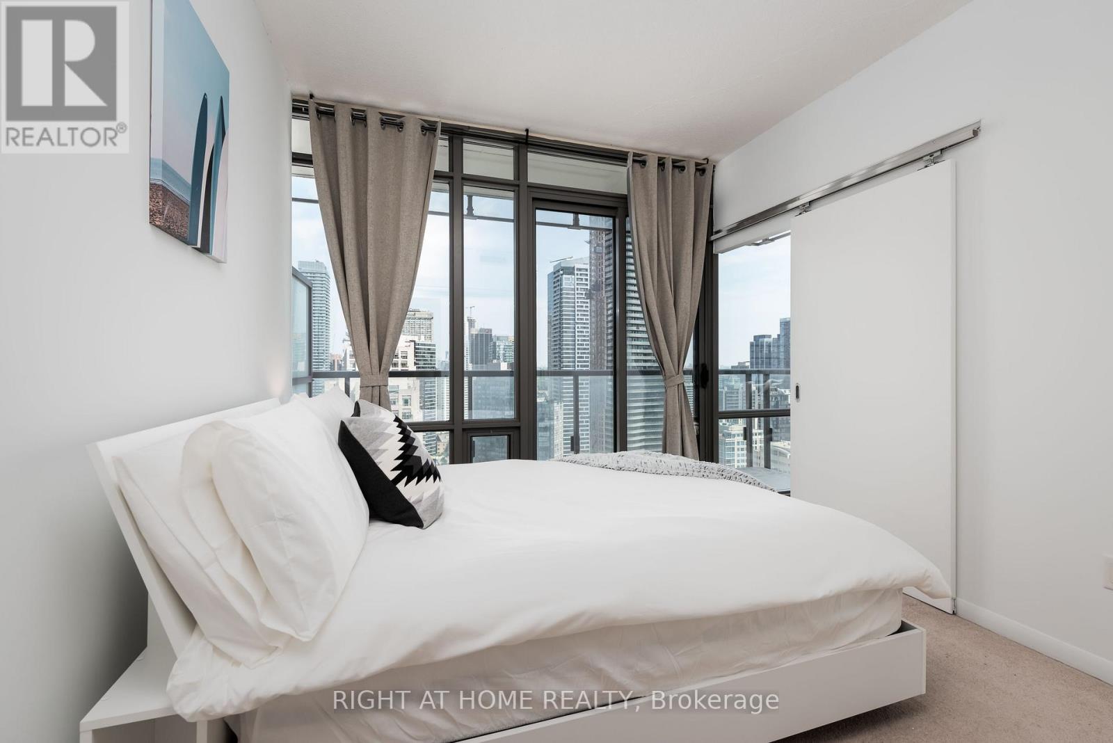 3006 - 37 Grosvenor Street, Toronto, Ontario  M4Y 3G5 - Photo 14 - C12174903