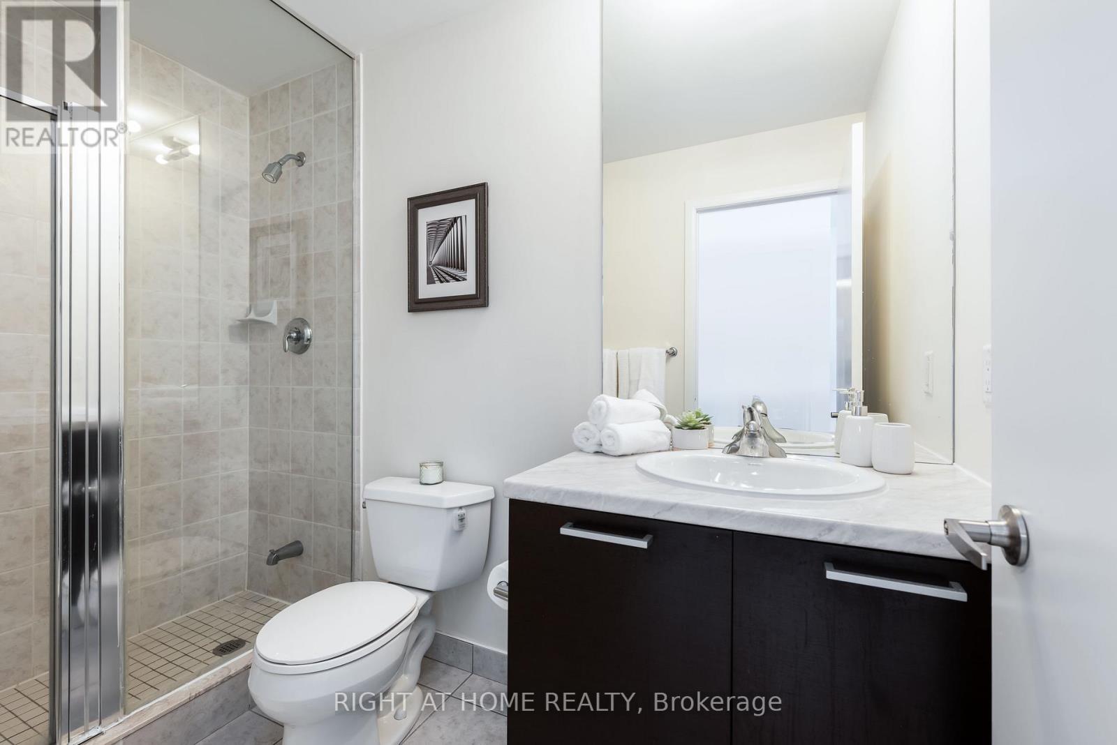 3006 - 37 Grosvenor Street, Toronto, Ontario  M4Y 3G5 - Photo 22 - C12174903
