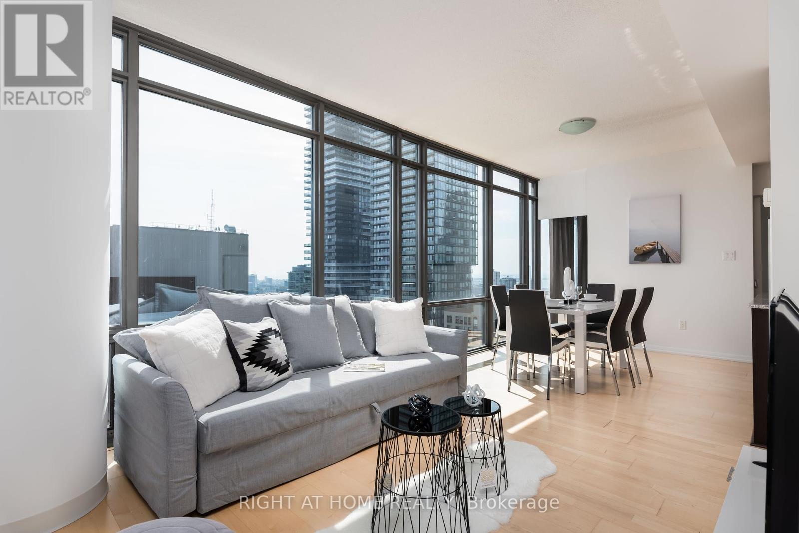 3006 - 37 Grosvenor Street, Toronto, Ontario  M4Y 3G5 - Photo 7 - C12174903