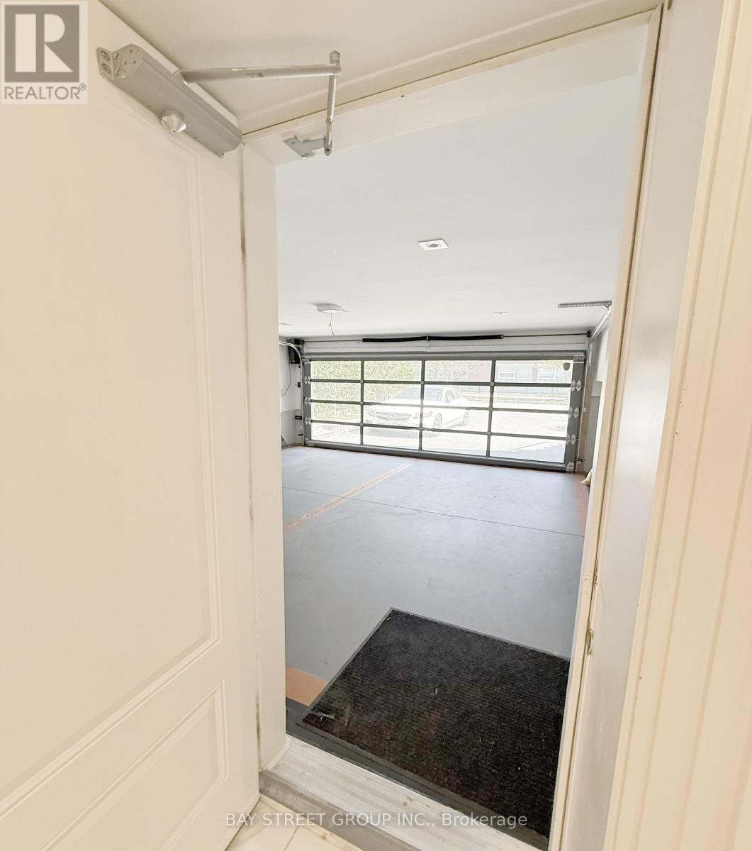 172 Maplehurst Avenue, Toronto, Ontario  M2N 3B9 - Photo 9 - C12174910