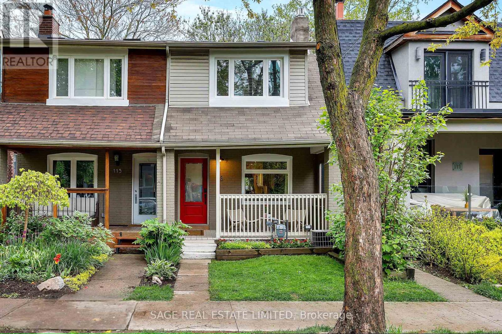 113 Alton Avenue, Toronto, Ontario  M4L 2M3 - Photo 2 - E12174968