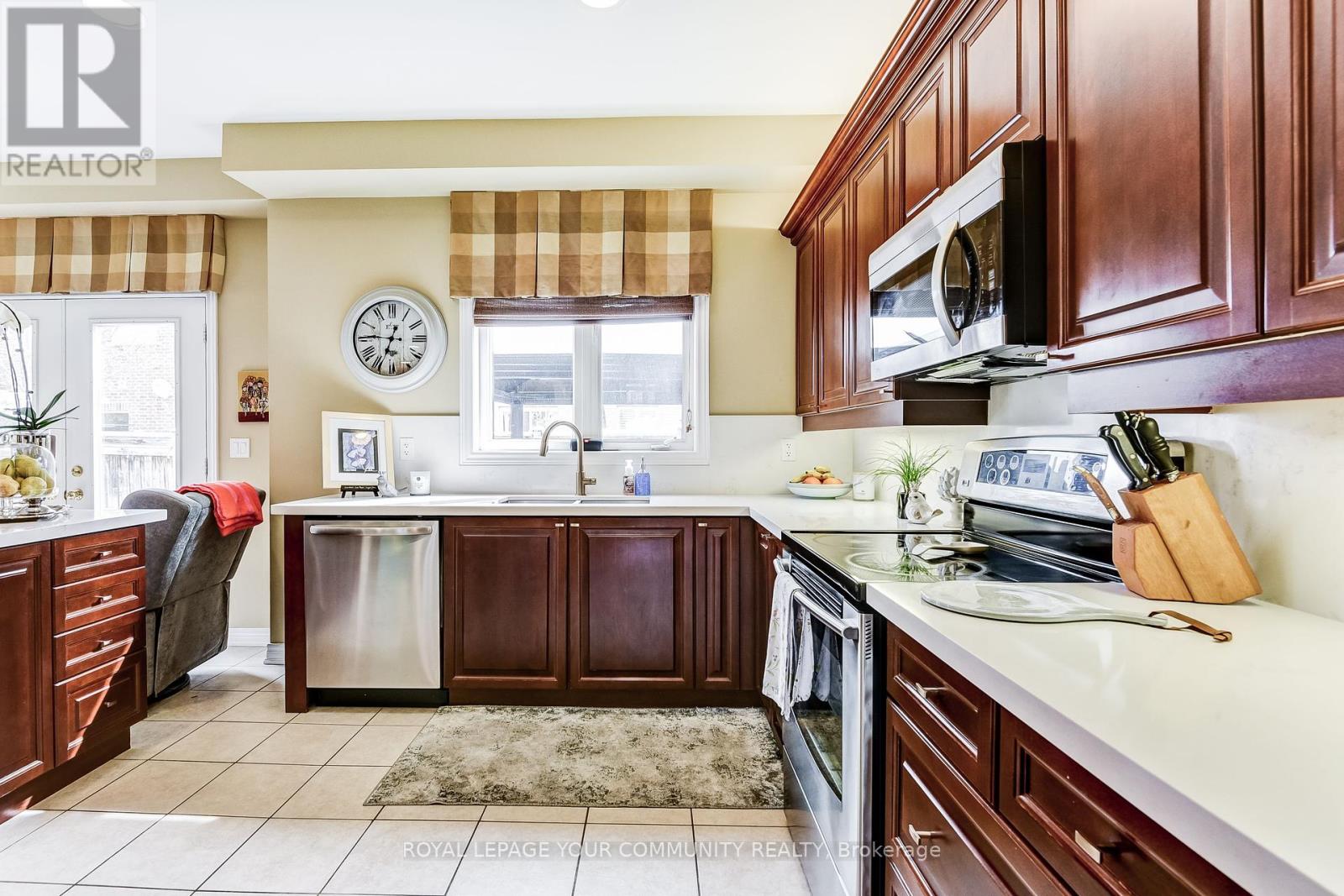 23 Weslock Crescent, Aurora, Ontario  L4G 7Y9 - Photo 14 - N12174924
