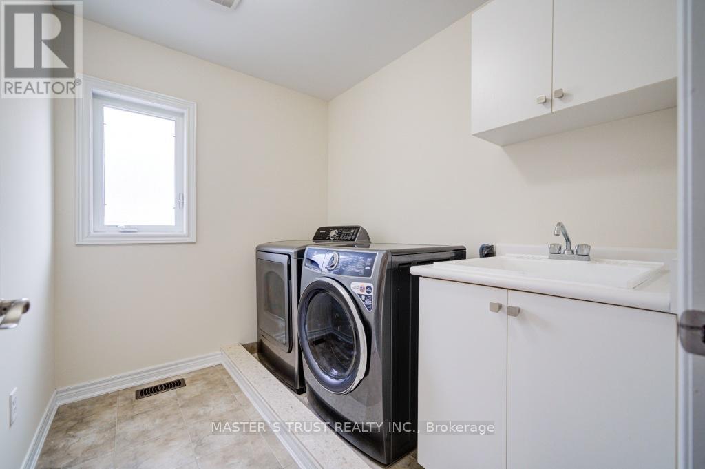 1189 Atkins Drive, Newmarket, Ontario  L3X 0E1 - Photo 38 - N12174935