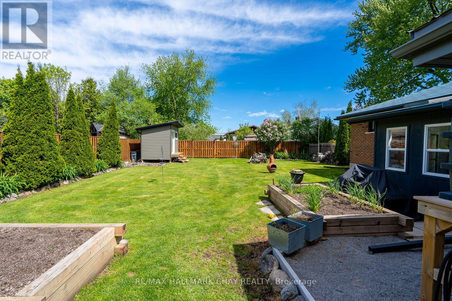 Property at 314 CENTRE STREET N image 3