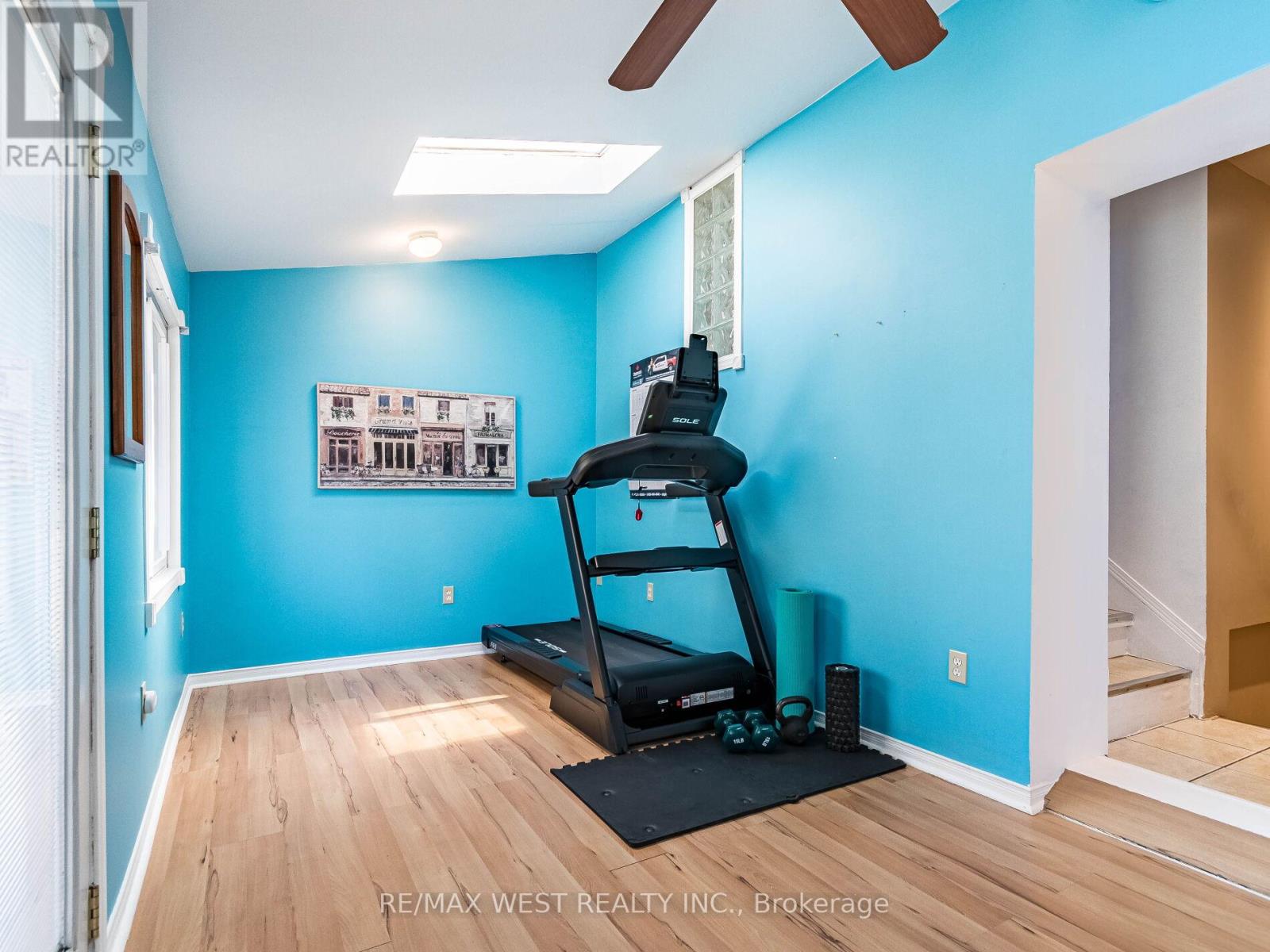 76 Laburnham Avenue, Toronto, Ontario  M8W 1S8 - Photo 12 - W12174906
