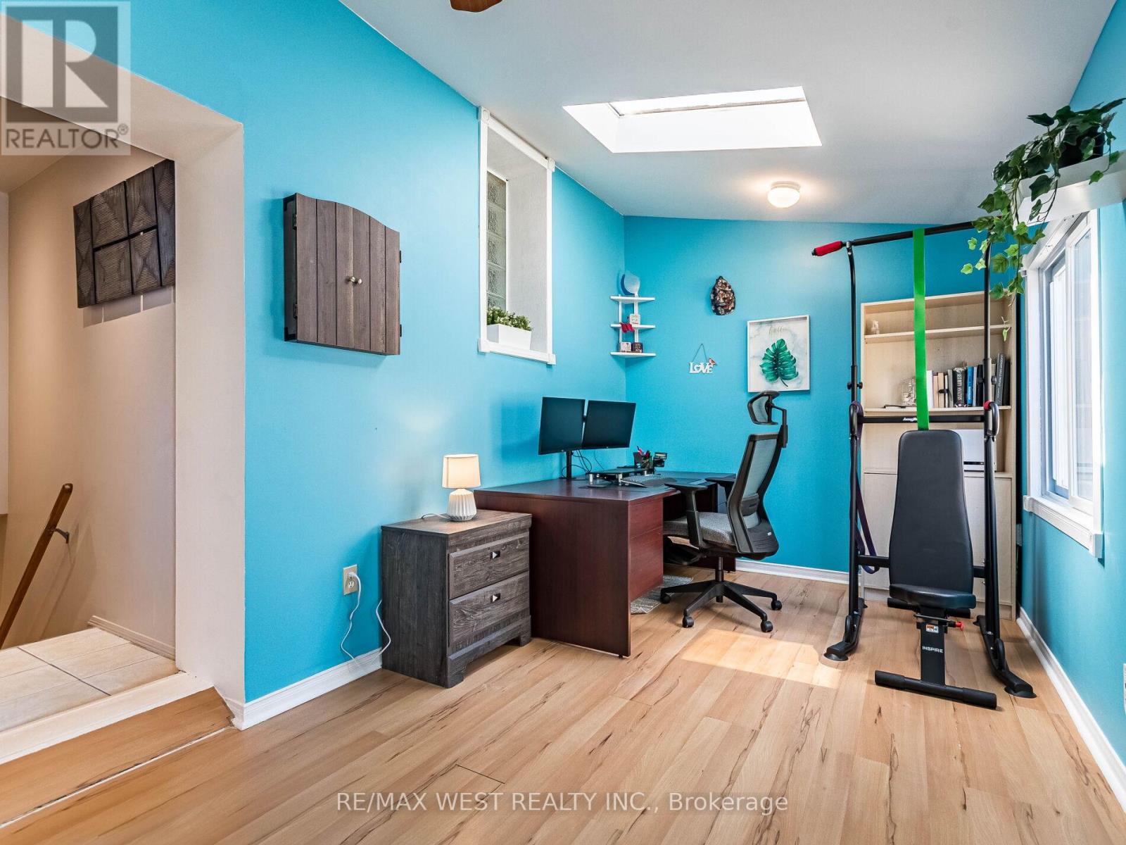 76 Laburnham Avenue, Toronto, Ontario  M8W 1S8 - Photo 13 - W12174906