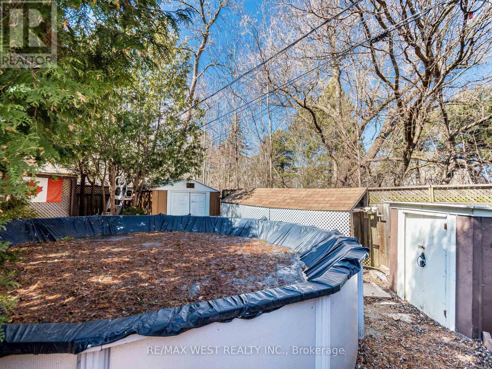 76 Laburnham Avenue, Toronto, Ontario  M8W 1S8 - Photo 26 - W12174906
