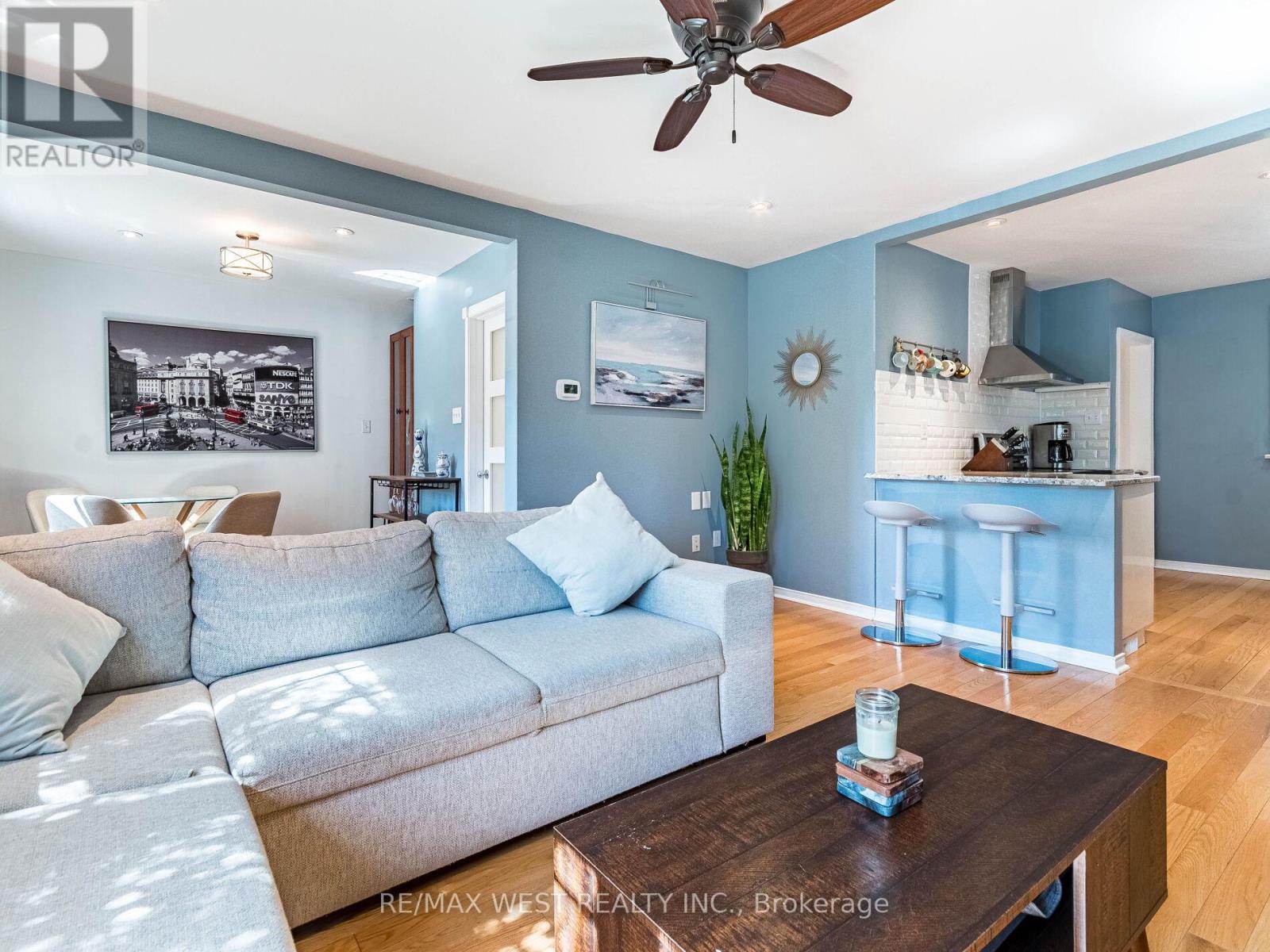 76 Laburnham Avenue, Toronto, Ontario  M8W 1S8 - Photo 43 - W12174906
