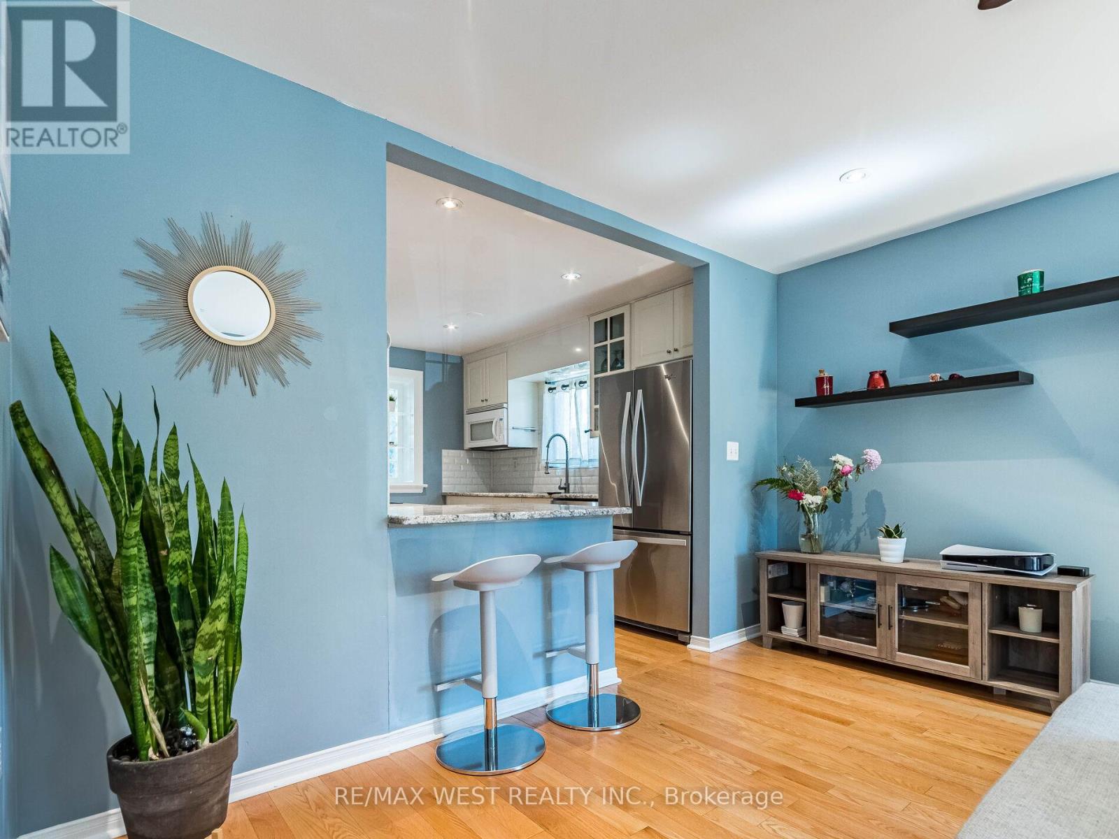 76 Laburnham Avenue, Toronto, Ontario  M8W 1S8 - Photo 46 - W12174906