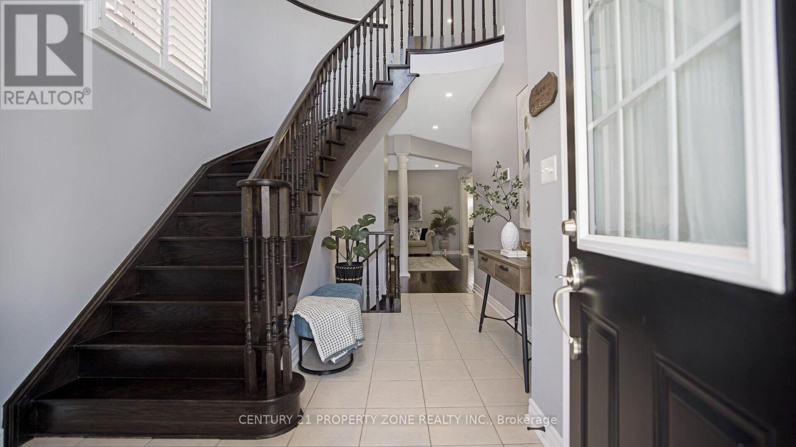 665 Mockridge Terrace, Milton, Ontario  L9T 8V7 - Photo 4 - W12174909