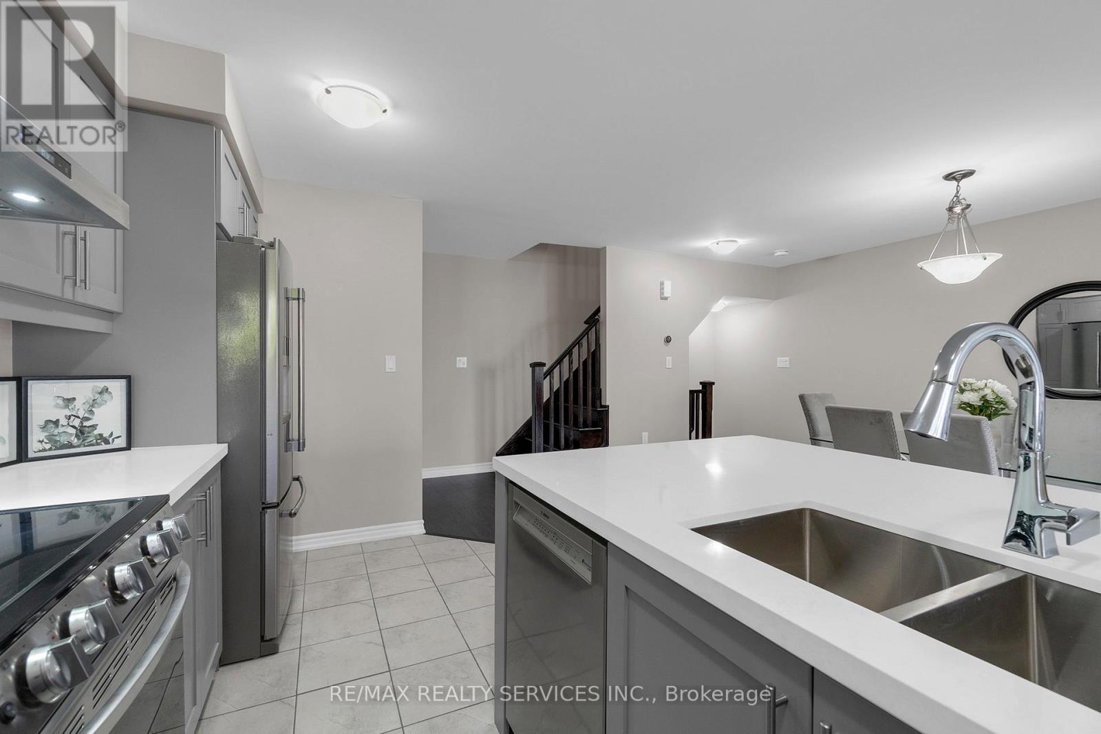 625 Laking Terrace, Milton, Ontario  L9T 9J5 - Photo 12 - W12174929