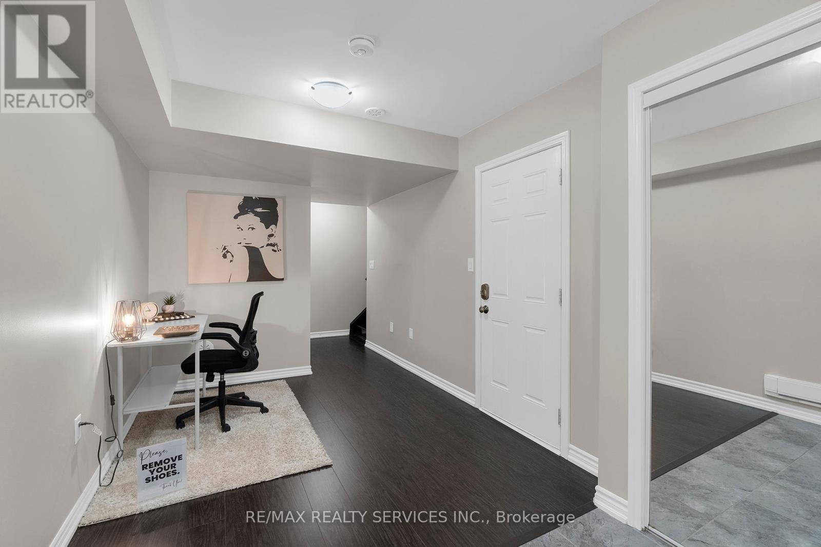 625 Laking Terrace, Milton, Ontario  L9T 9J5 - Photo 4 - W12174929