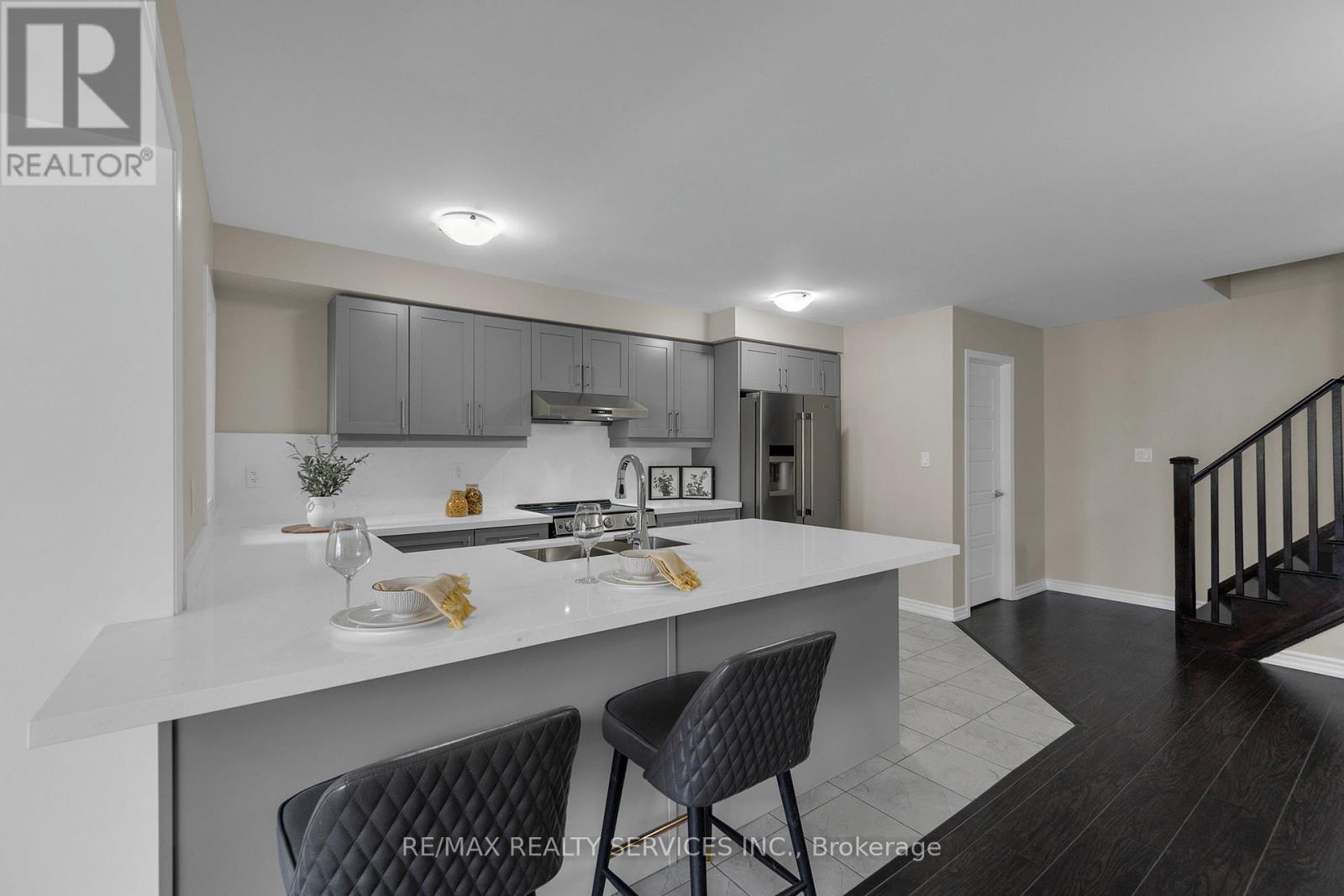 625 Laking Terrace, Milton, Ontario  L9T 9J5 - Photo 8 - W12174929