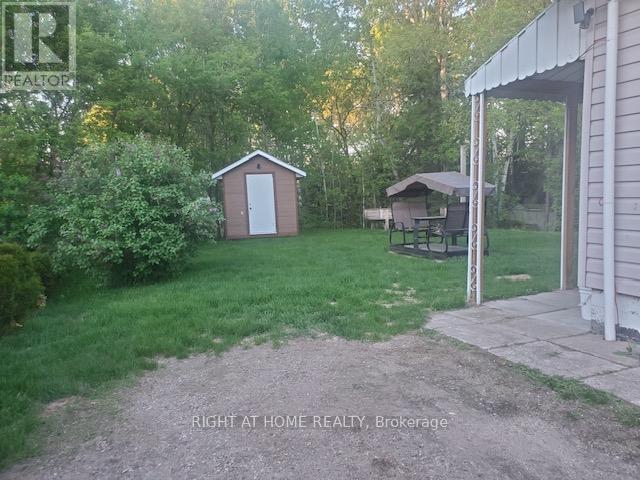 72 Kelly Street, Madawaska Valley, Ontario  K0J 1B0 - Photo 6 - X12109853