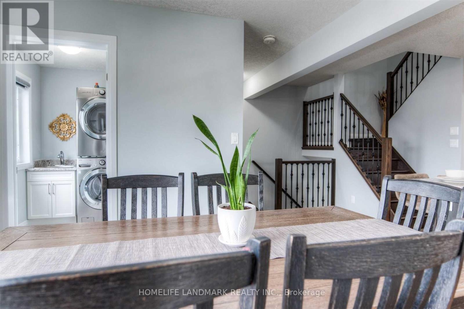 520 Wismer Street, Waterloo, Ontario  N2L 3K8 - Photo 14 - X12174917