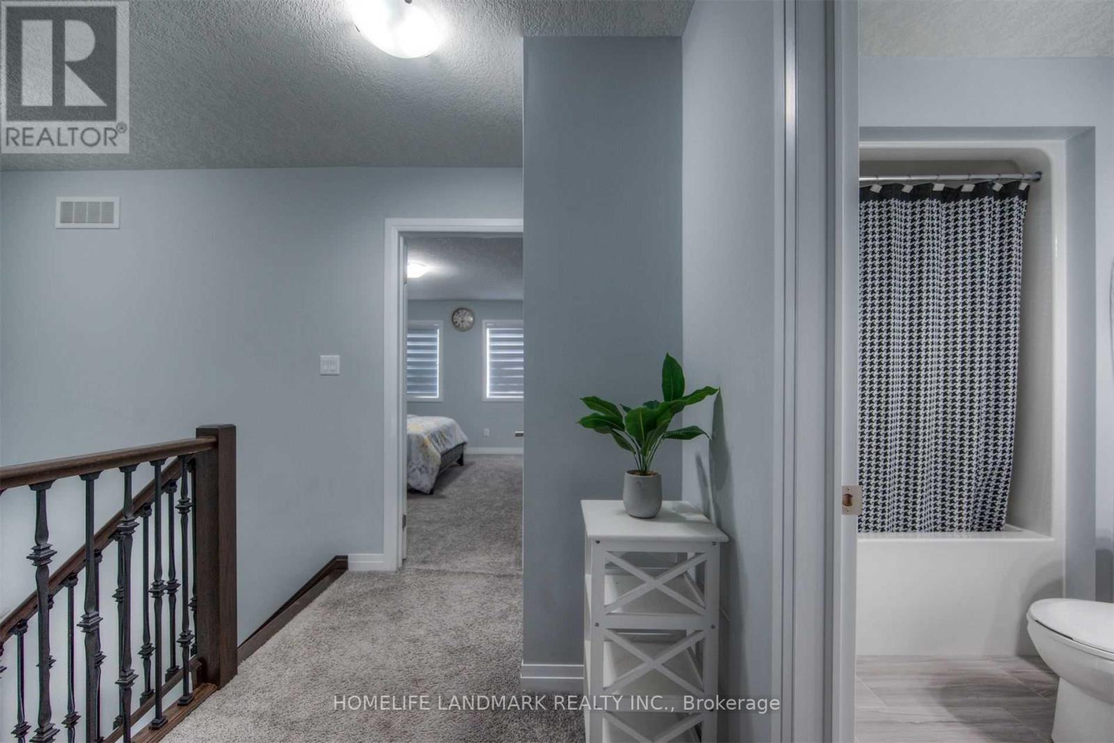 520 Wismer Street, Waterloo, Ontario  N2L 3K8 - Photo 24 - X12174917